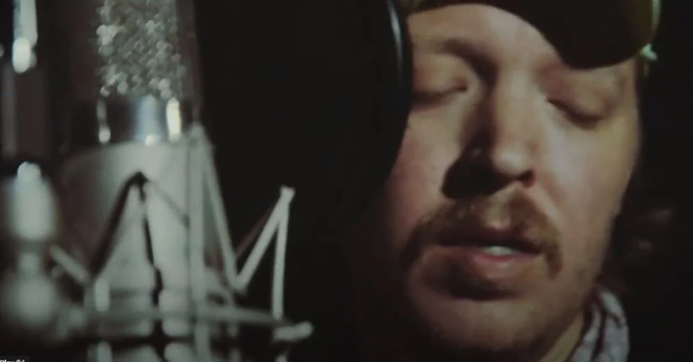 Mike &amp; The Moonpies Release Cover Of Gary Stewart’s “An Empty Glass”