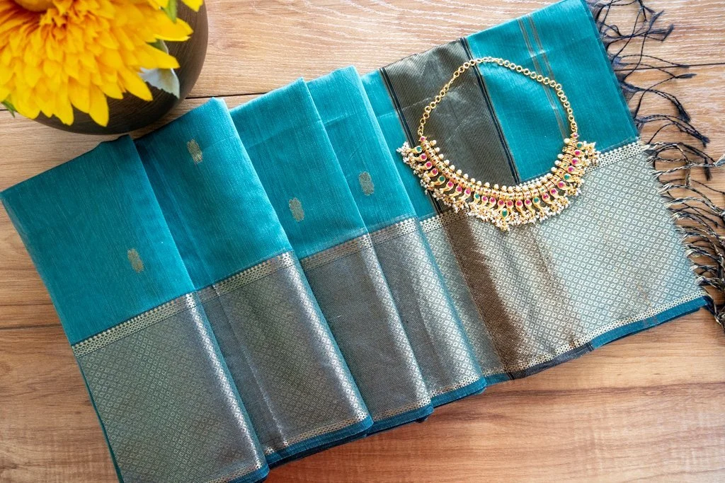 The Resurgence of Handloom: Top Saree Trends of 2023