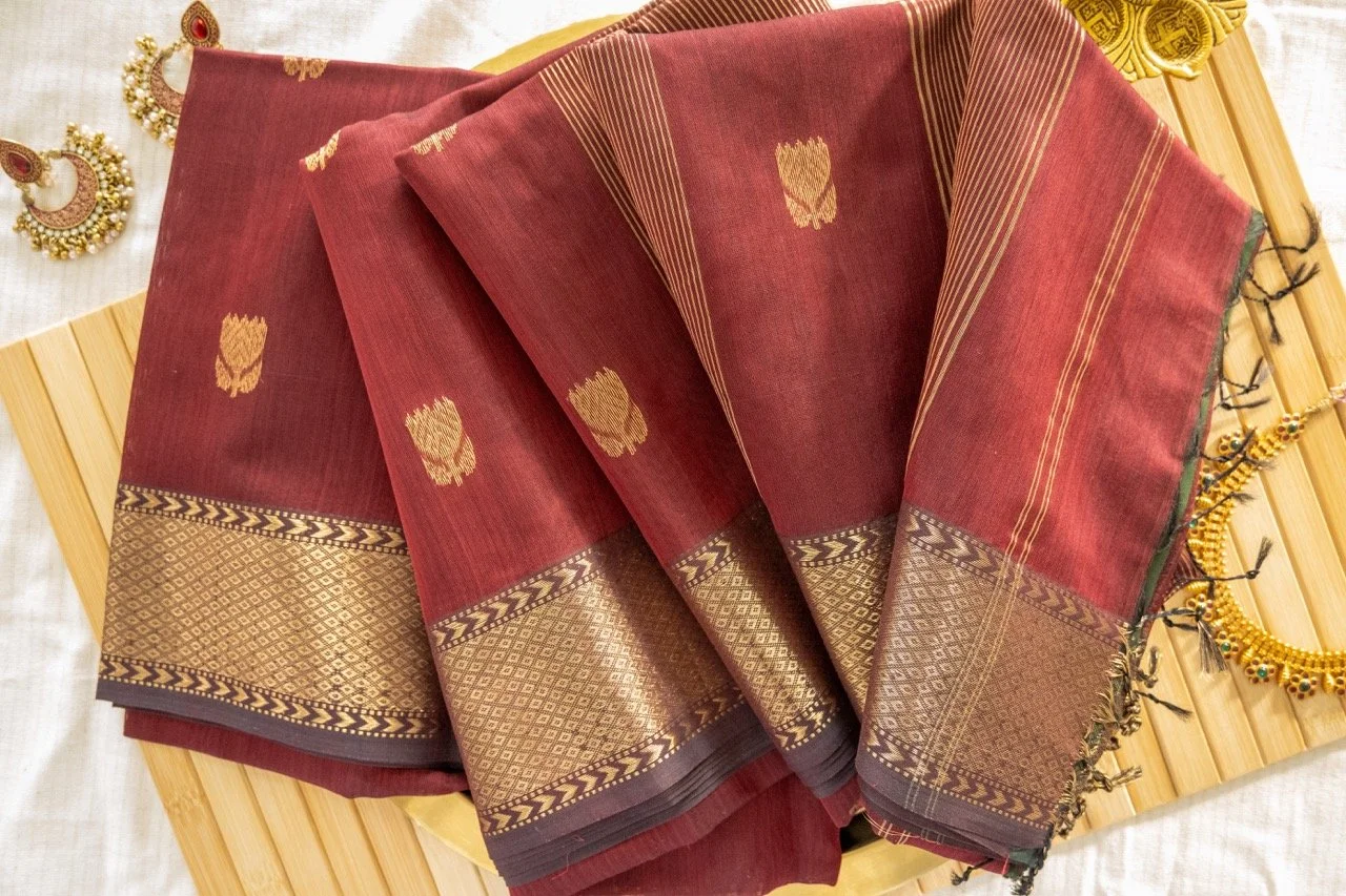 oxblood-red-in-maheshwari-weave-2.jpg