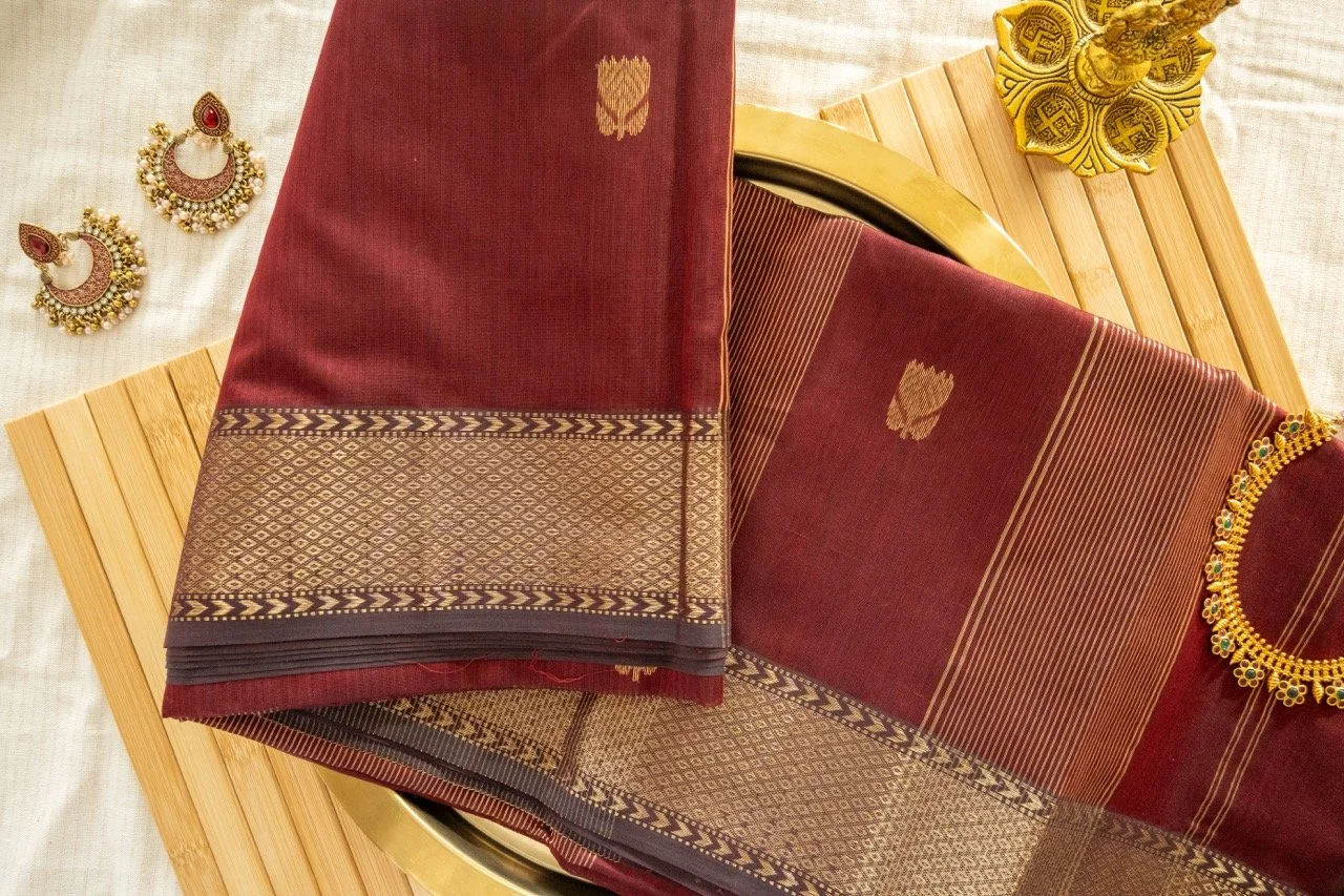 oxblood-red-in-maheshwari-weave-7.jpg