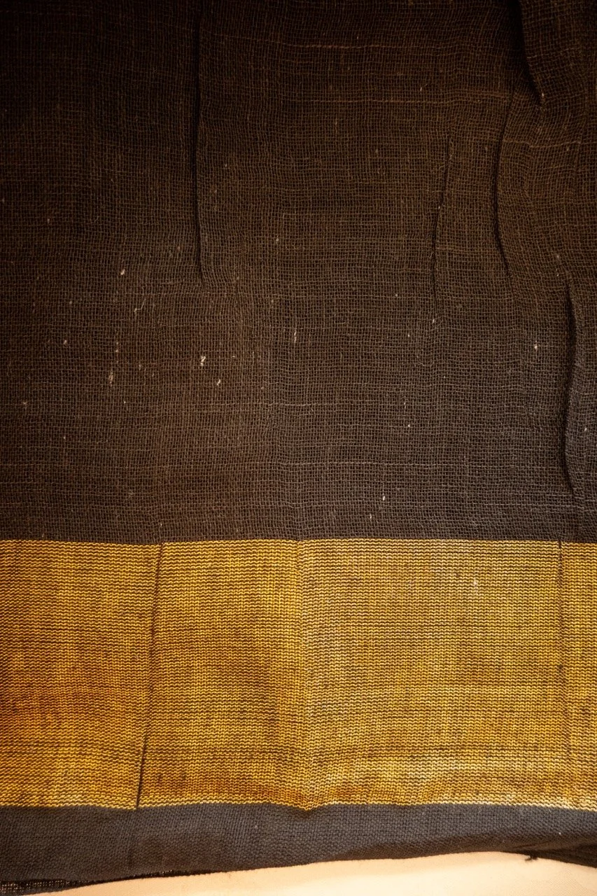onyx-black-with-gold-border-linen-5.jpg