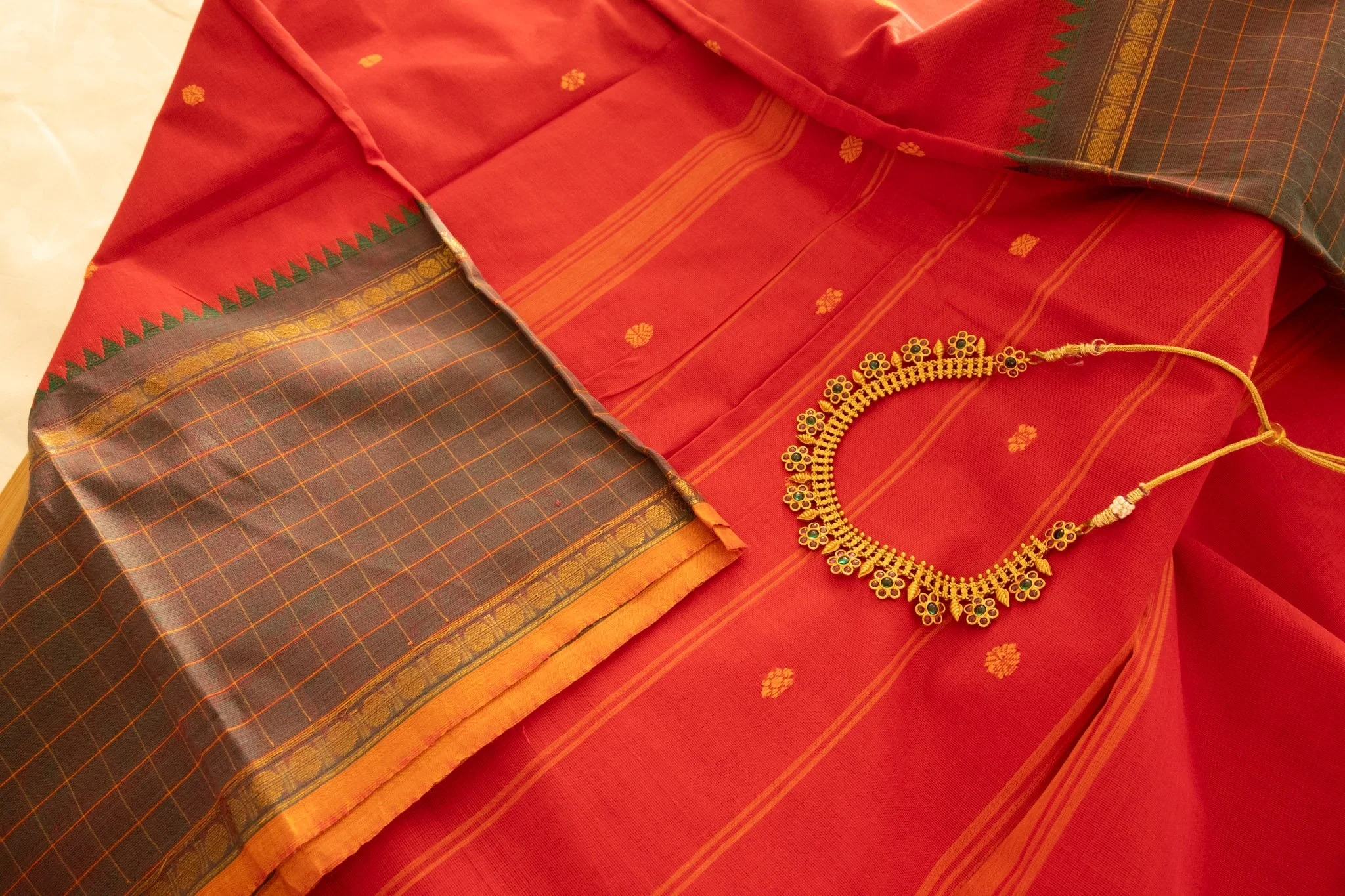 Slate grey with red pallu - Nadhi | The Saree Store