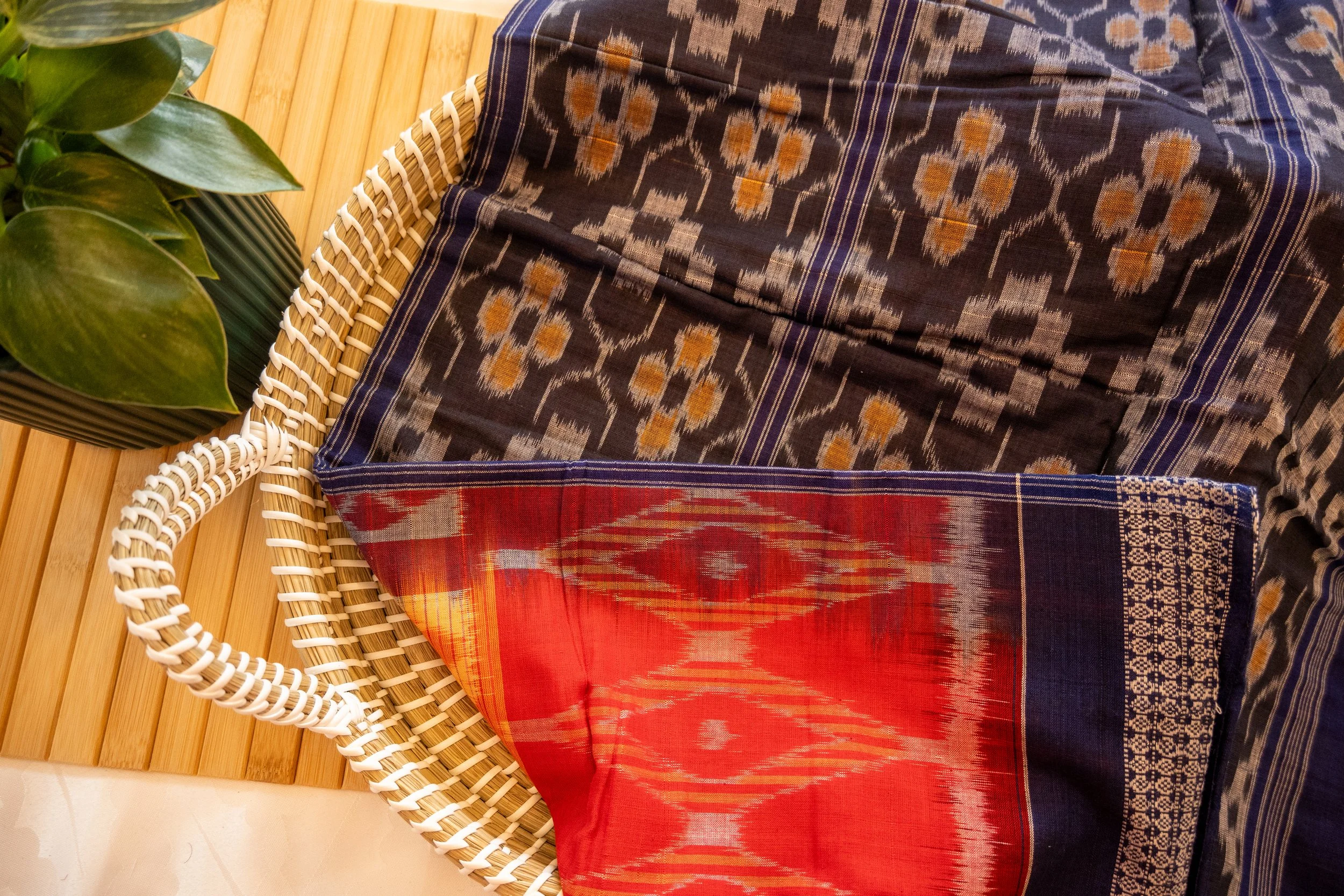 Spanish crimson with blue border Sambalpuri weave - Nadhi | The Saree Store