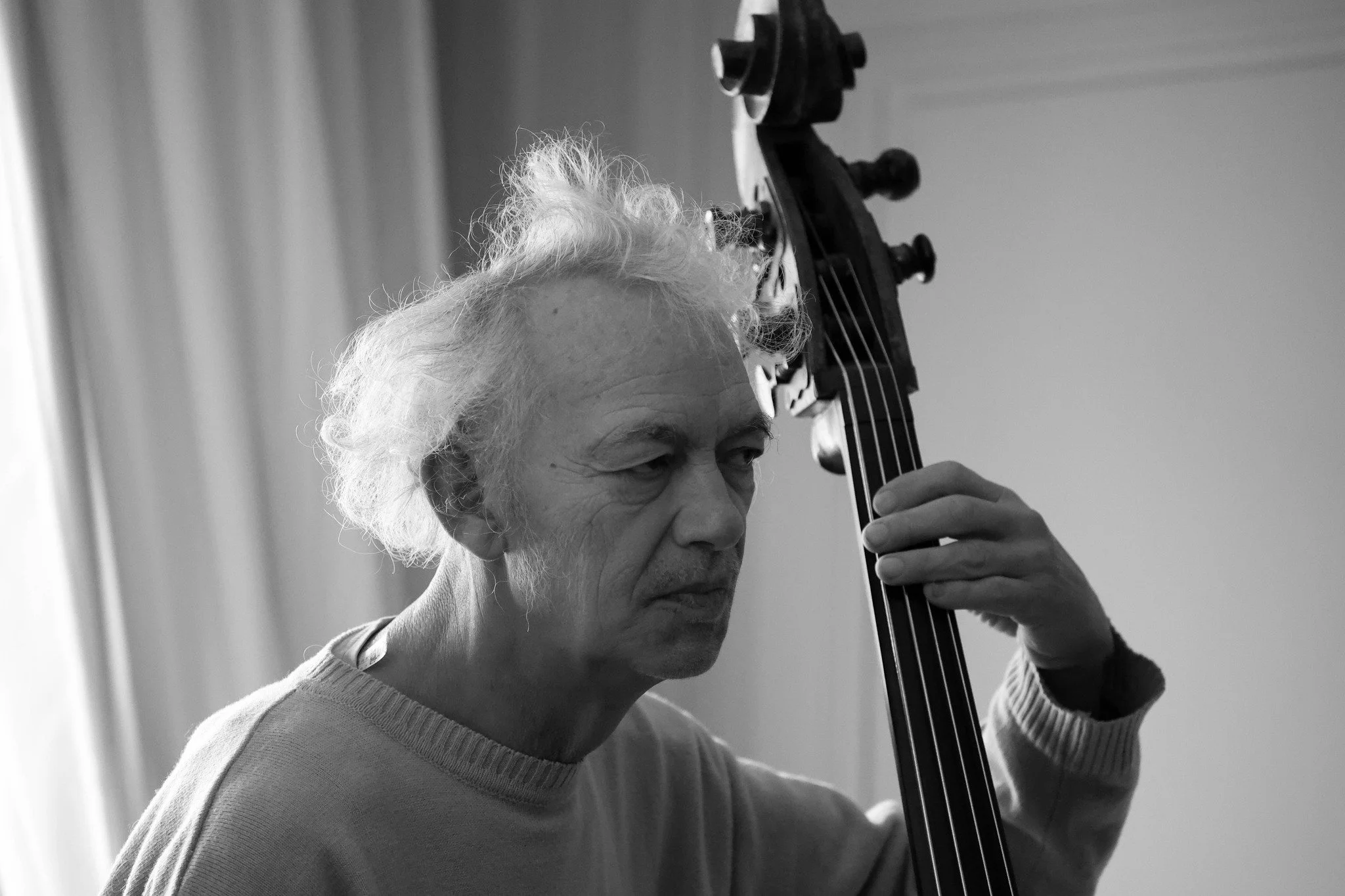 .
Herv&eacute; Perrin
Ensemble POTE 2024

RIP

Merci, Herv&eacute;, pour ton talent, ta g&eacute;n&eacute;rosit&eacute;, ta cr&eacute;ativit&eacute; malicieuse et ton audace. Ta pr&eacute;sence a illumin&eacute; chaque instant de la cr&eacute;ation c