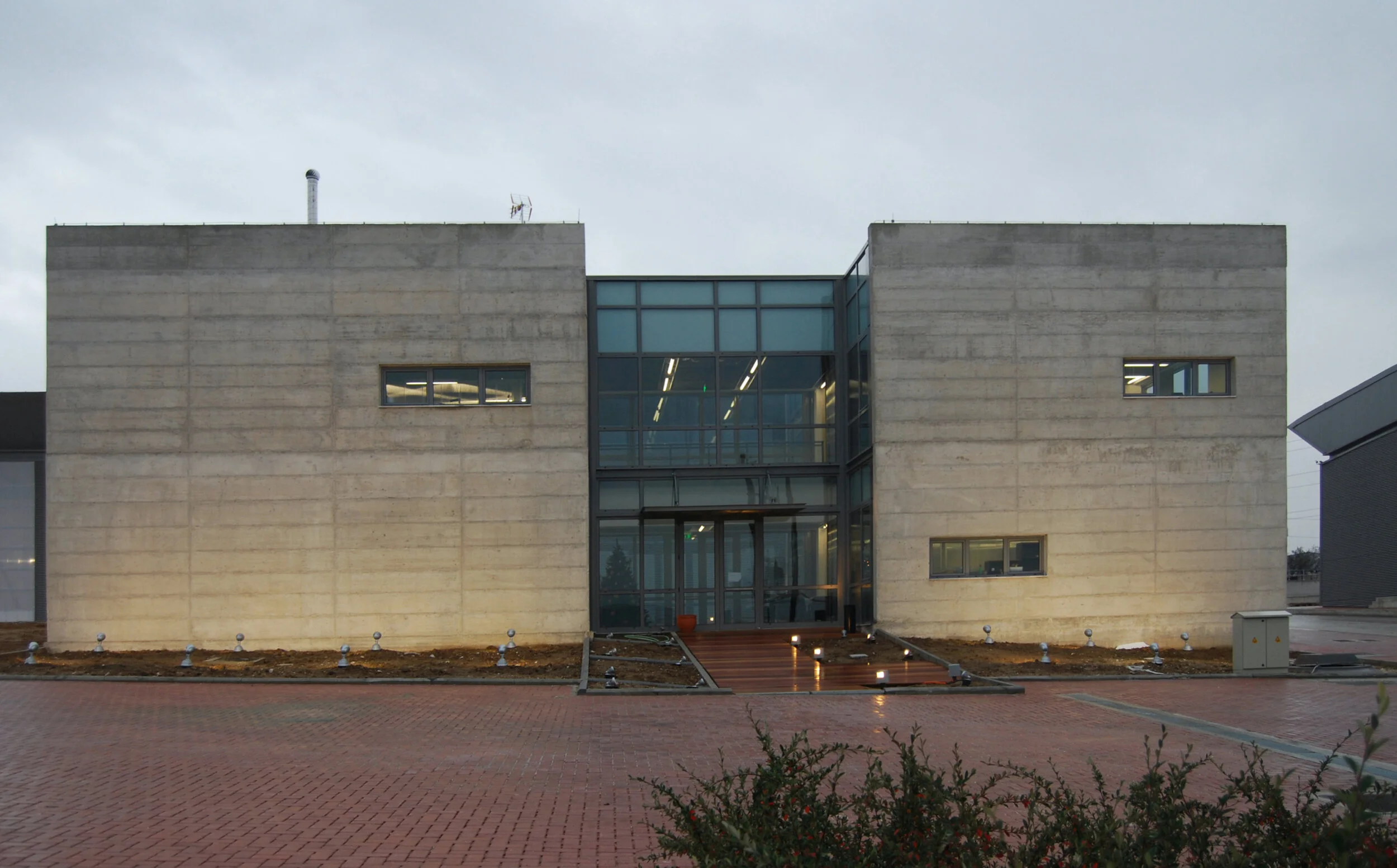 INDUSTRIAL PREMISES THESSALONIKI-1.JPG