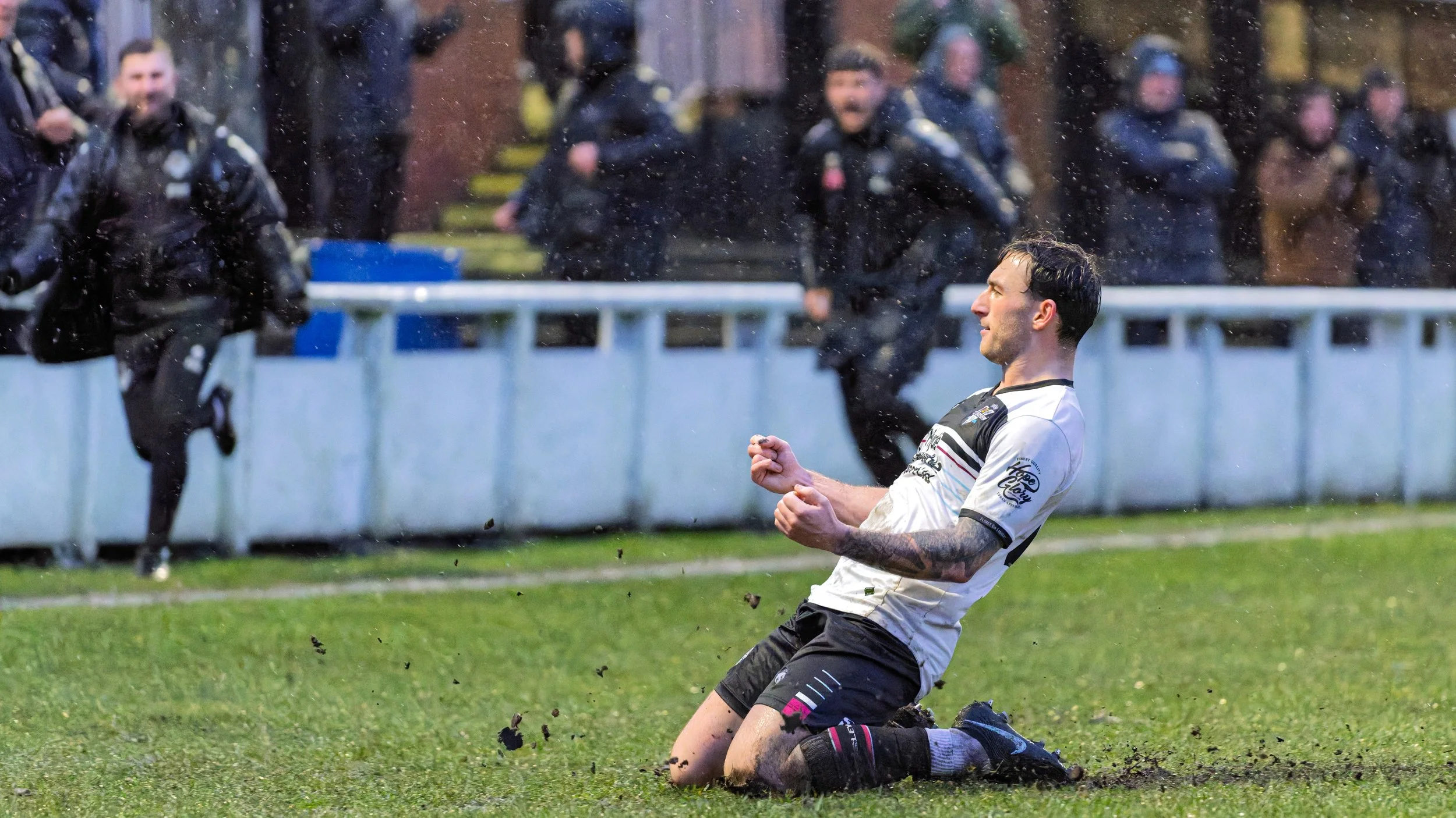 Mossley AFC vs Wythenshawe Town  07/02/2026