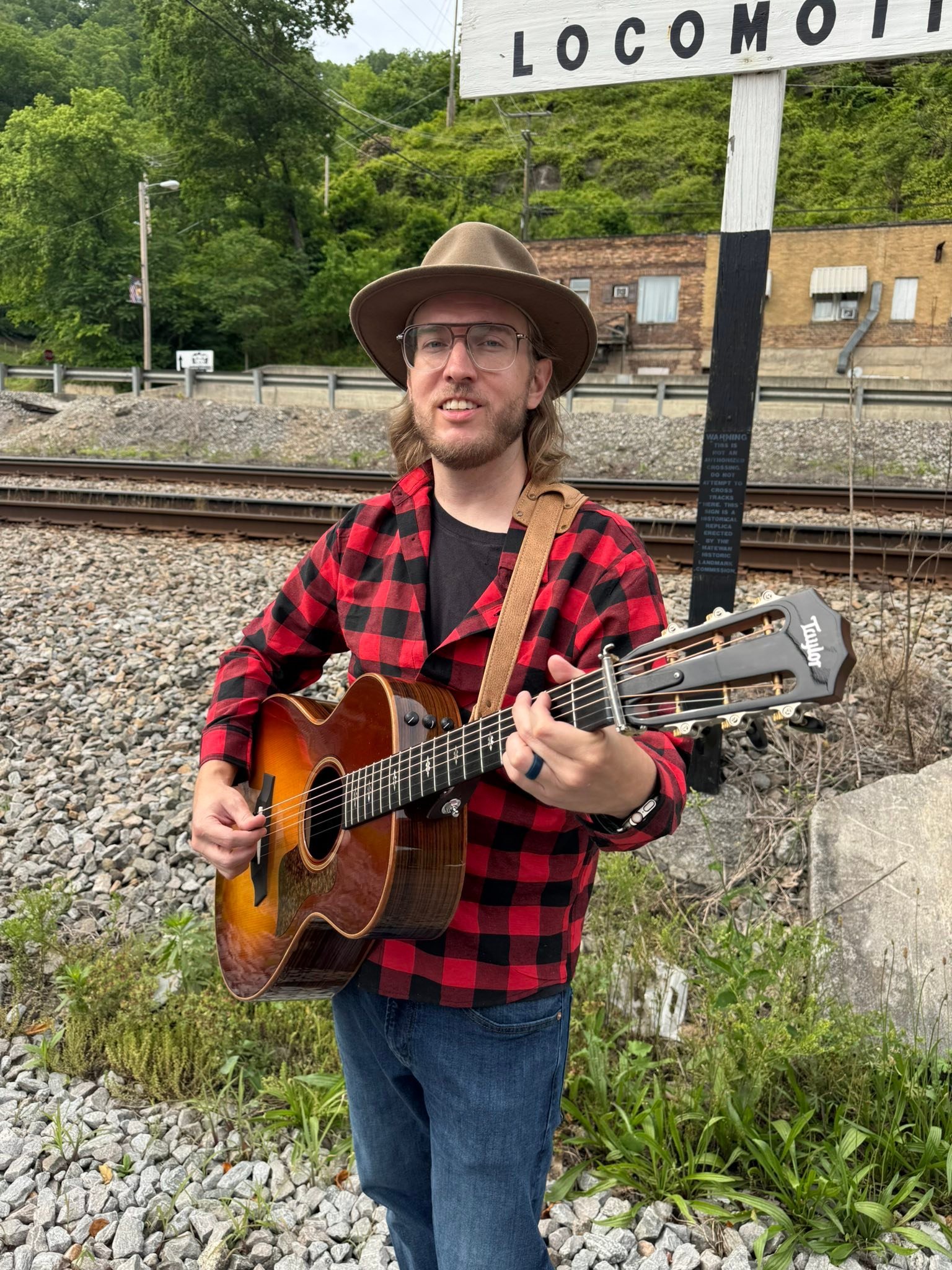 Thanks so much to everyone who came out to the show at the West Virginia Mine Wars Museum this evening! Next Saturday I&rsquo;m headed to the Mountaineer Opry in Barboursville to hold down the bass for the Brayden Williamson Band. I&rsquo;ll be playi