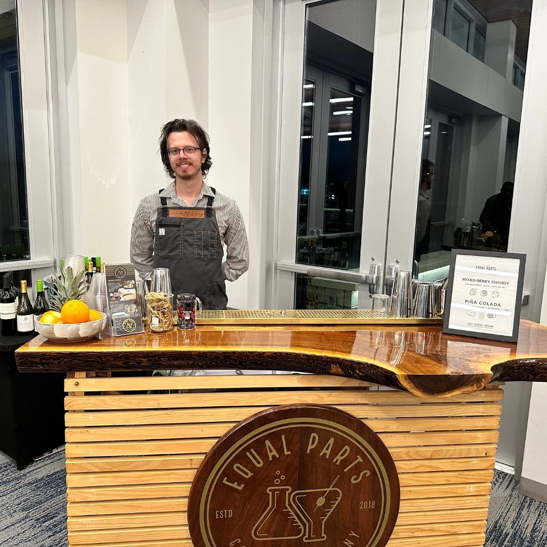 We had a blast serving up delicious drinks at a recent birthday celebration! 🎂

Our mobile bar rolled in, ready to mix and mingle with the party crowd. We shook up two of our signature sips for the occasion:

✨ Pi&ntilde;a Colada - our twist on a tr