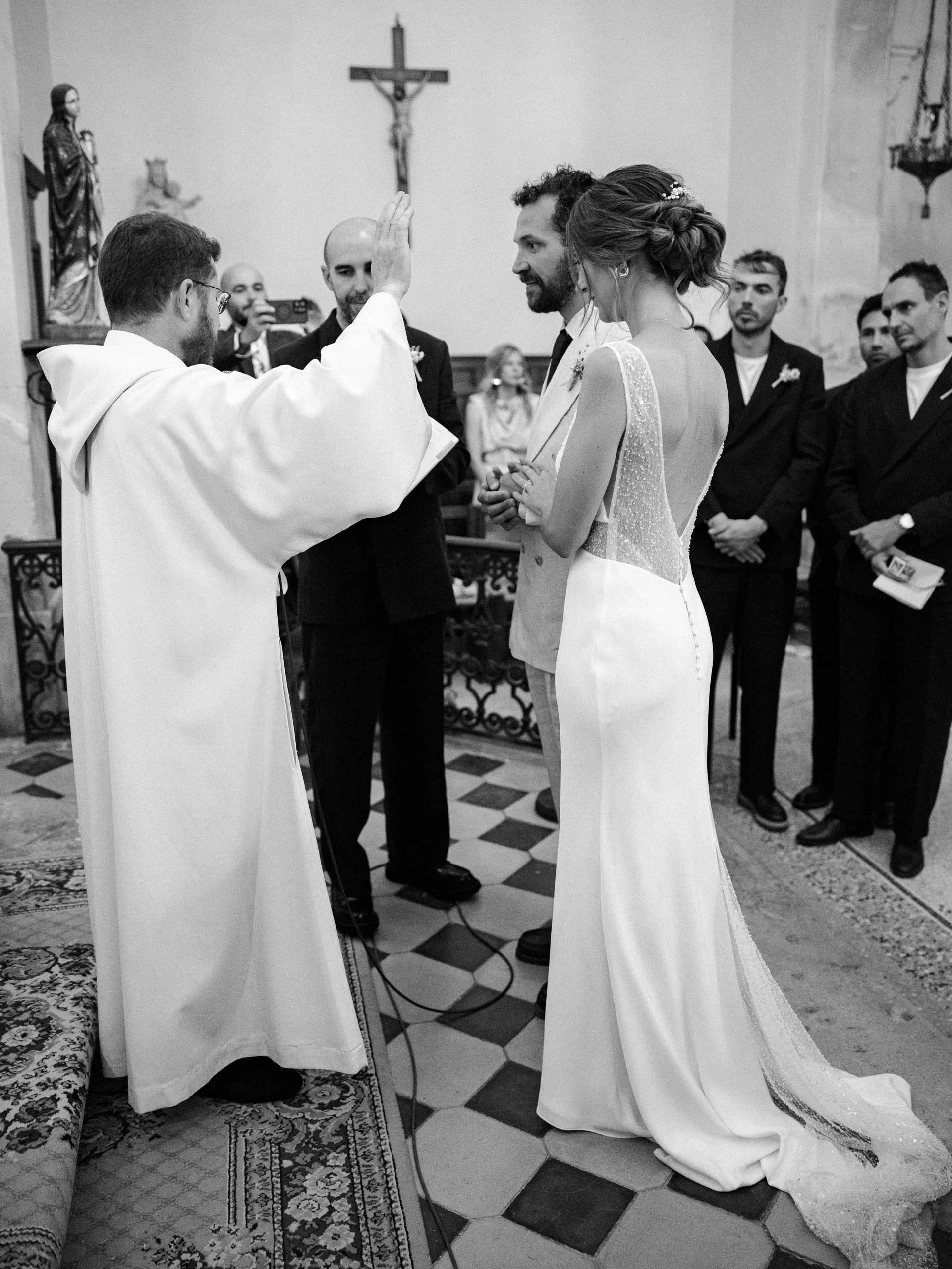 Julie&Charles-Henry-Eglise-LucasCerri-115.jpg