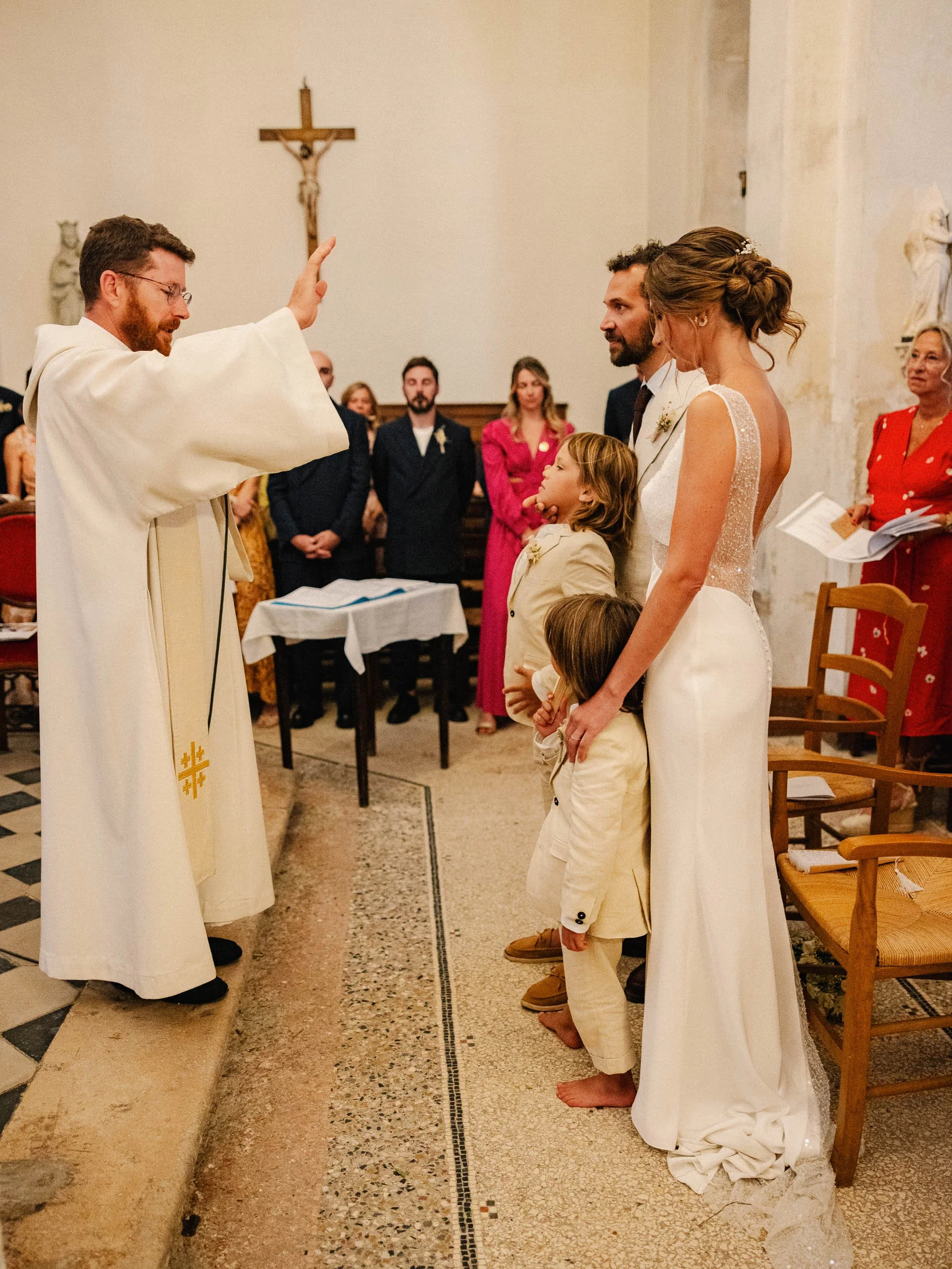 Julie&Charles-Henry-Eglise-LucasCerri-140.jpg