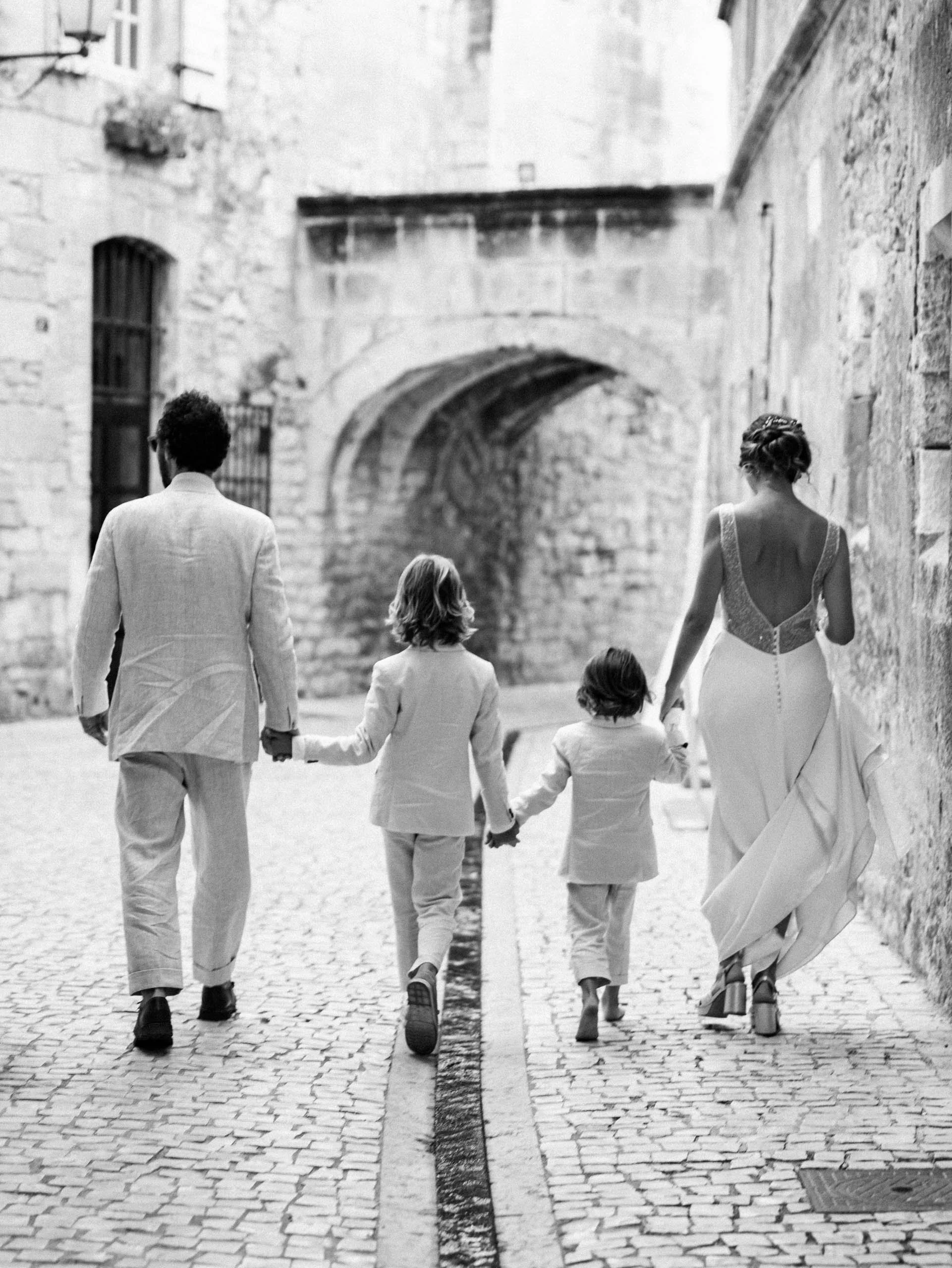 Julie&Charles-Henry-Couple-LucasCerri-12.jpg