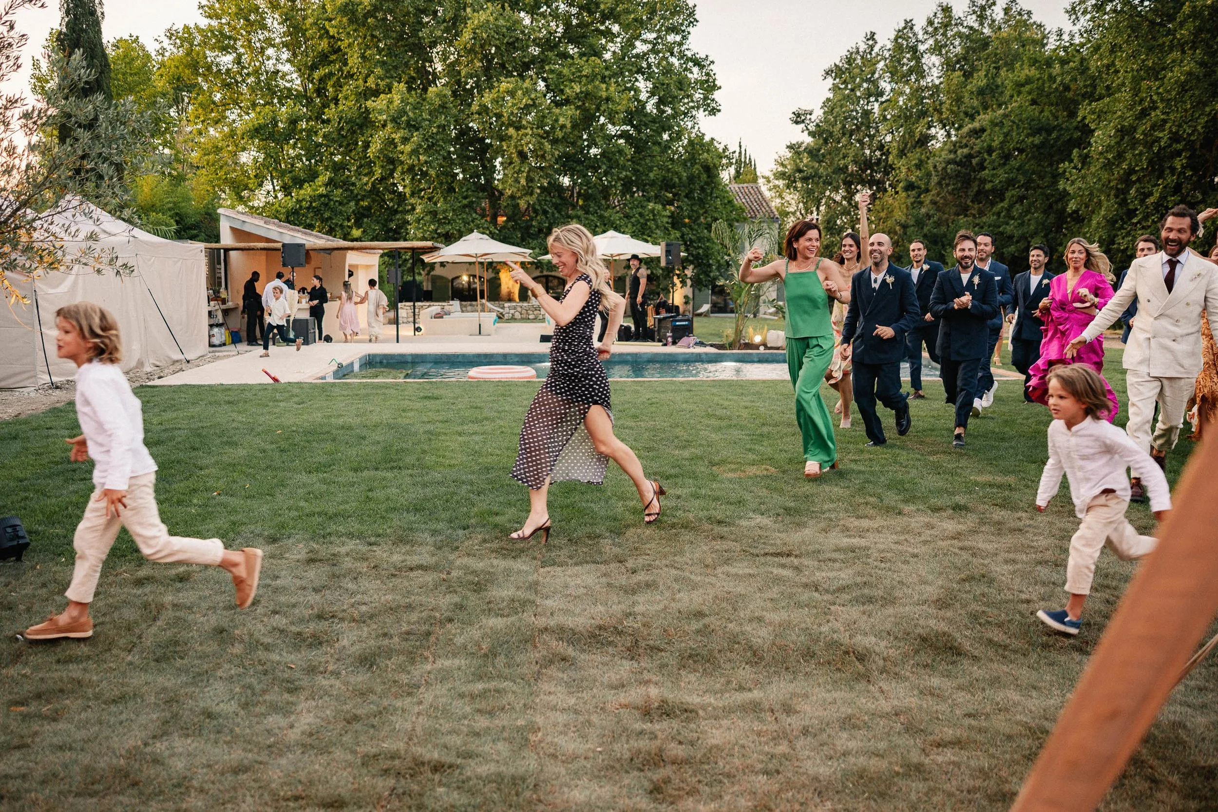 Julie&Charles-Henry-Débutdesoirée-LucasCerri-18.jpg