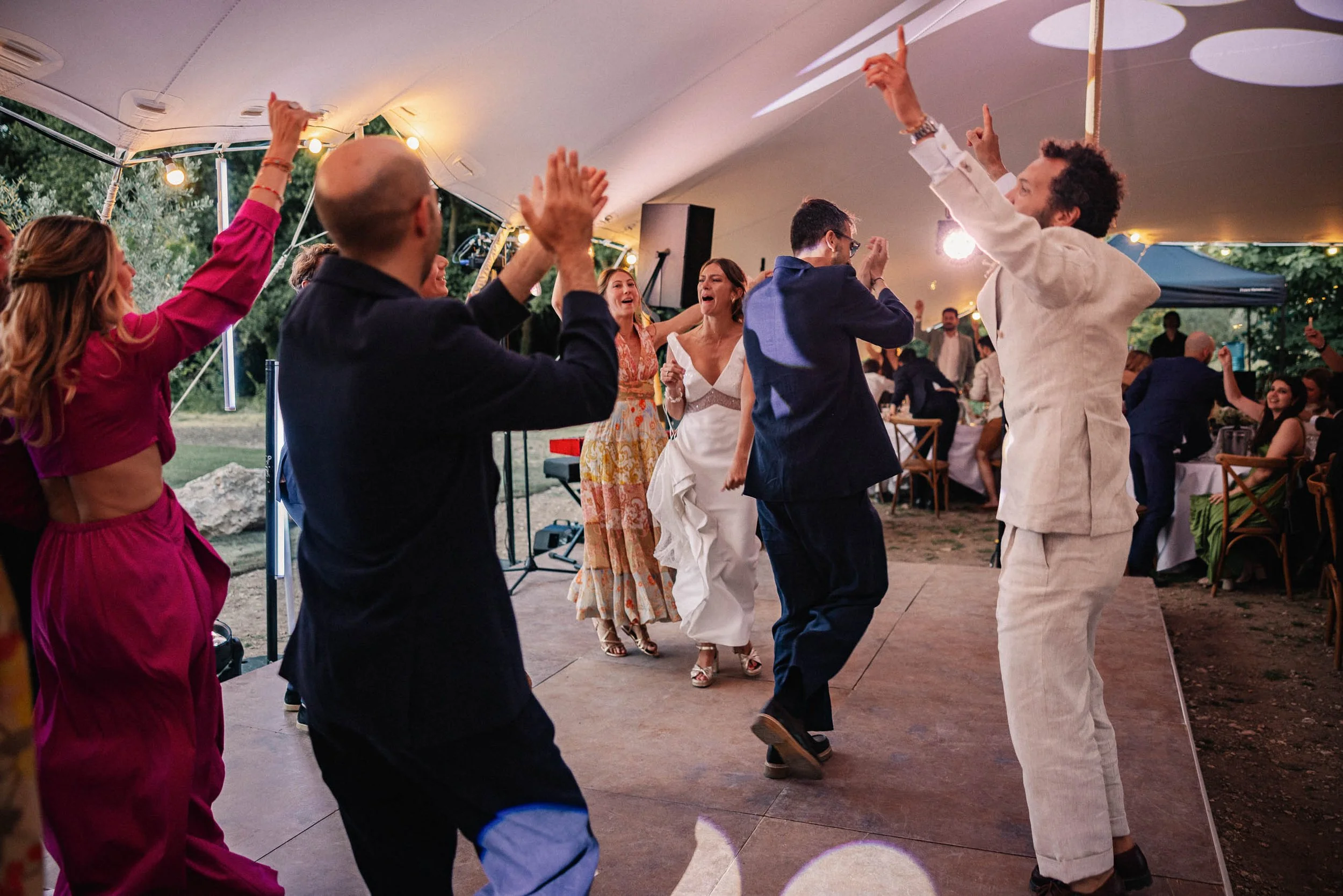 Julie&Charles-Henry-Débutdesoirée-LucasCerri-26.jpg