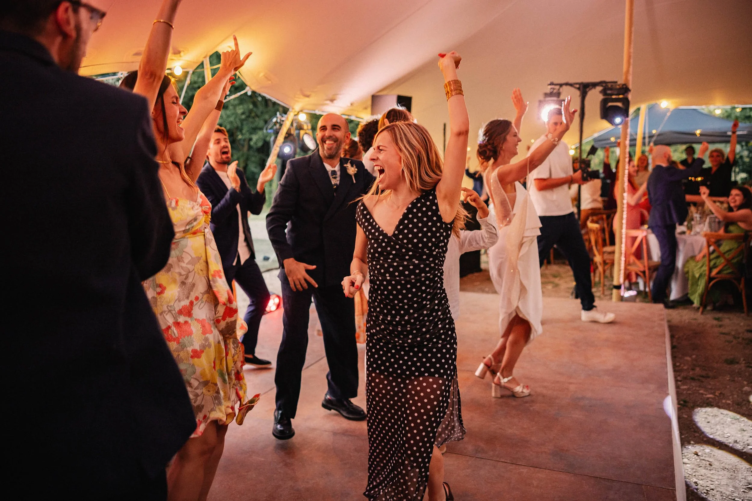 Julie&Charles-Henry-Débutdesoirée-LucasCerri-30.jpg