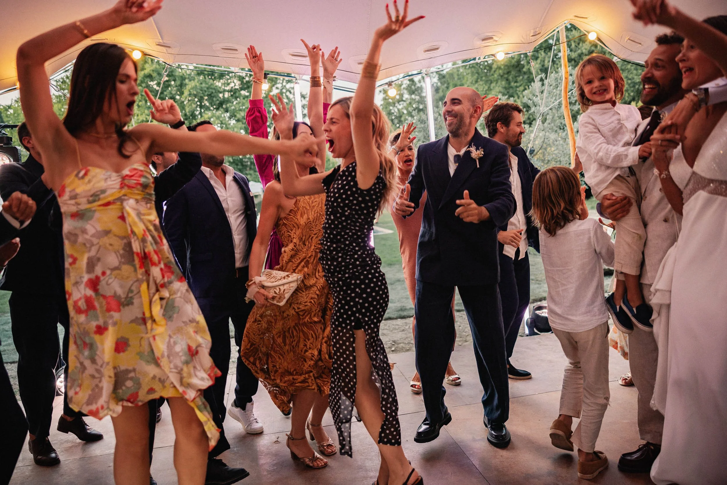 Julie&Charles-Henry-Débutdesoirée-LucasCerri-31.jpg