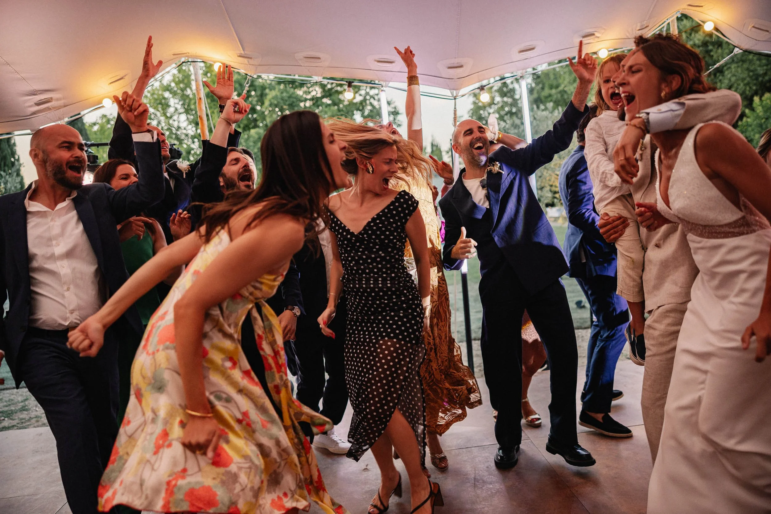 Julie&Charles-Henry-Débutdesoirée-LucasCerri-32.jpg