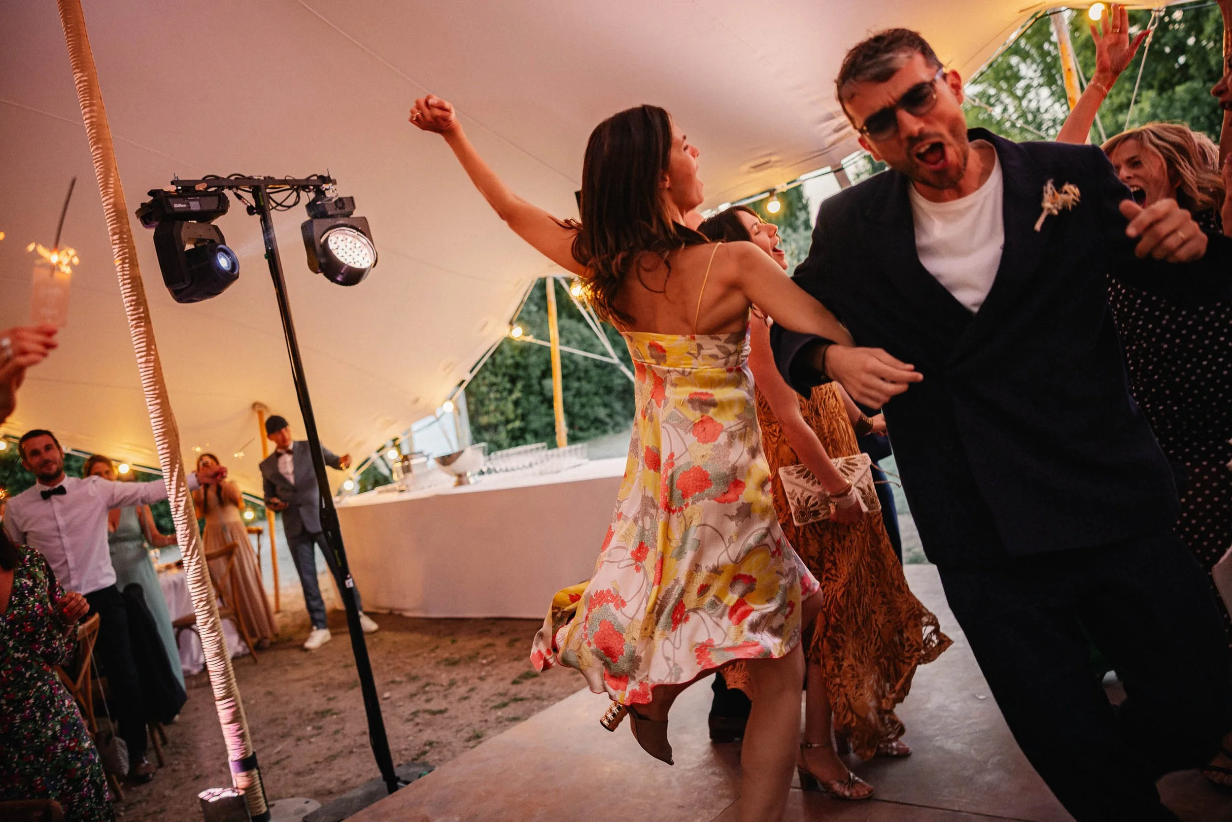 Julie&Charles-Henry-Débutdesoirée-LucasCerri-40.jpg