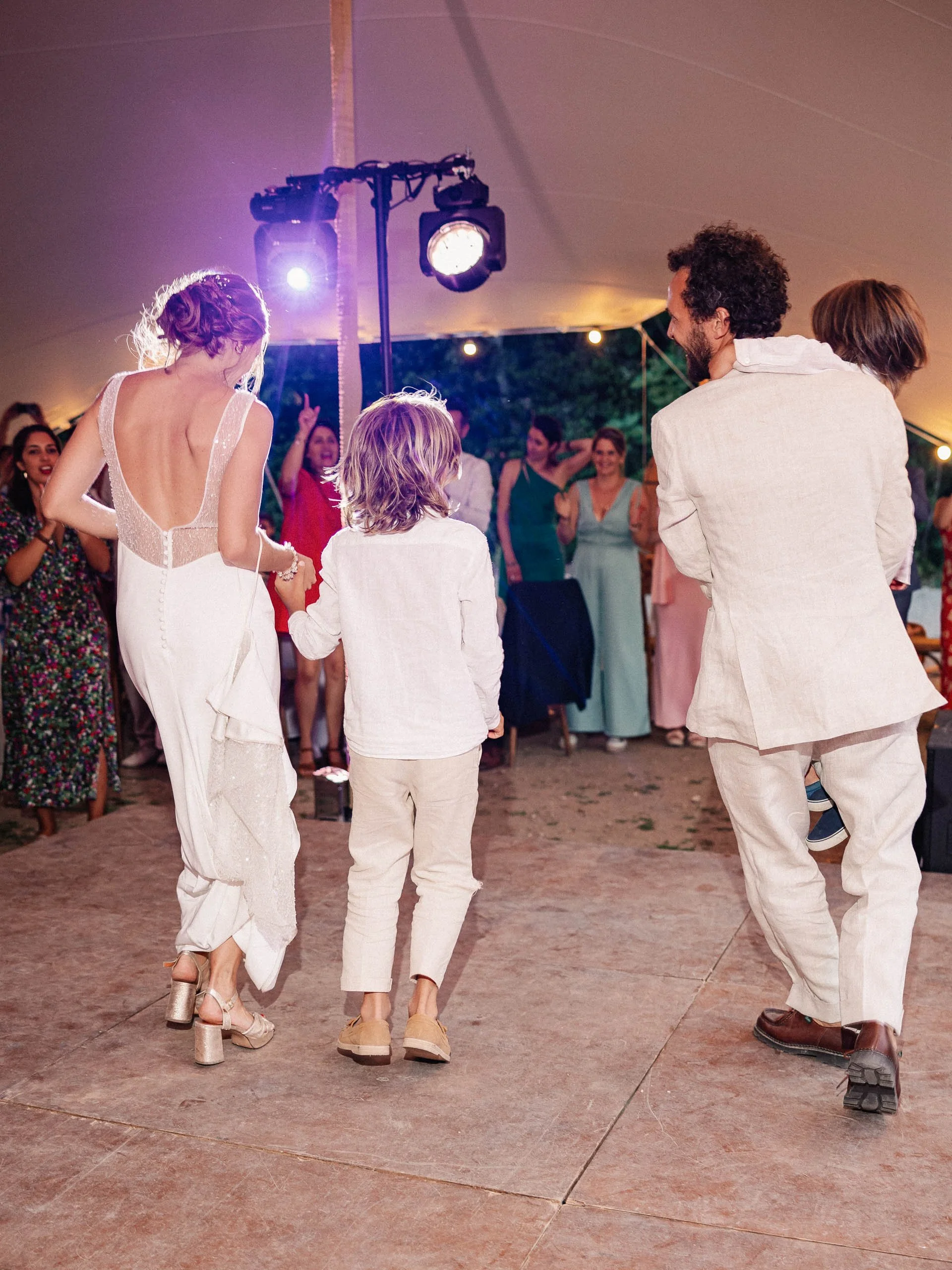 Julie&Charles-Henry-Débutdesoirée-LucasCerri-57.jpg