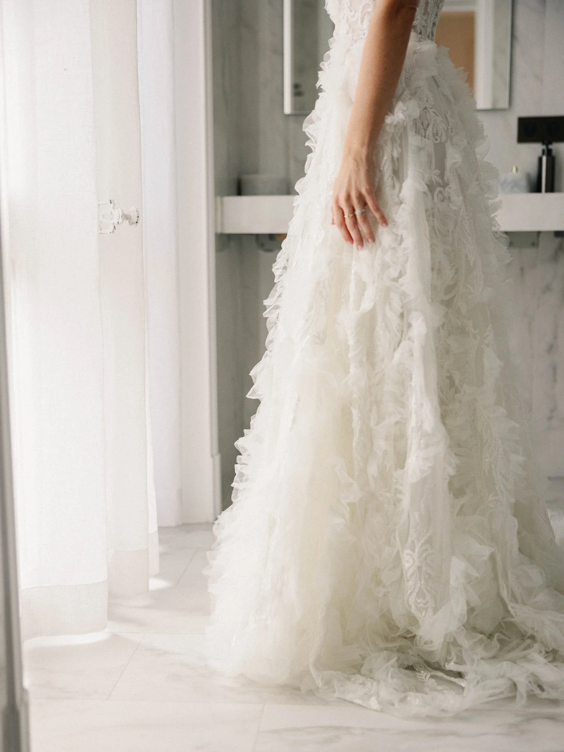 Emeline&Vincent-Préparatifs-Lucascerri-156.jpg