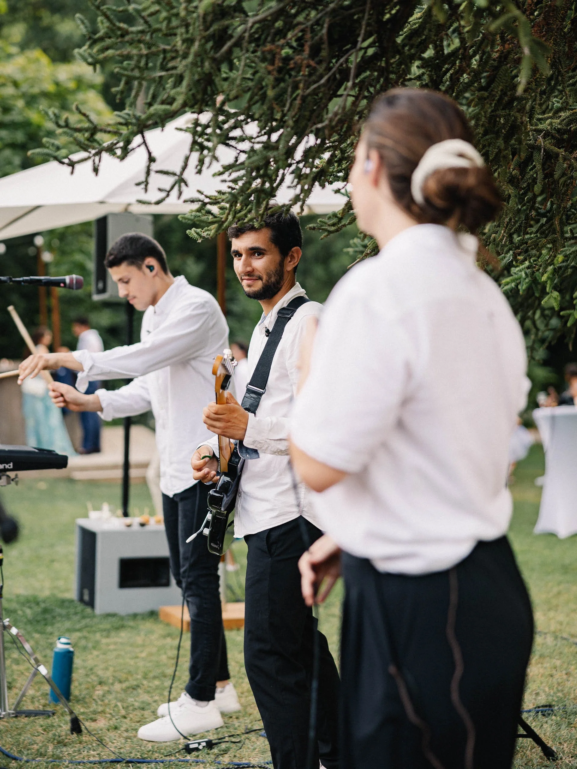 Emeline&Vincent-Cocktail-Lucascerri-173.jpg