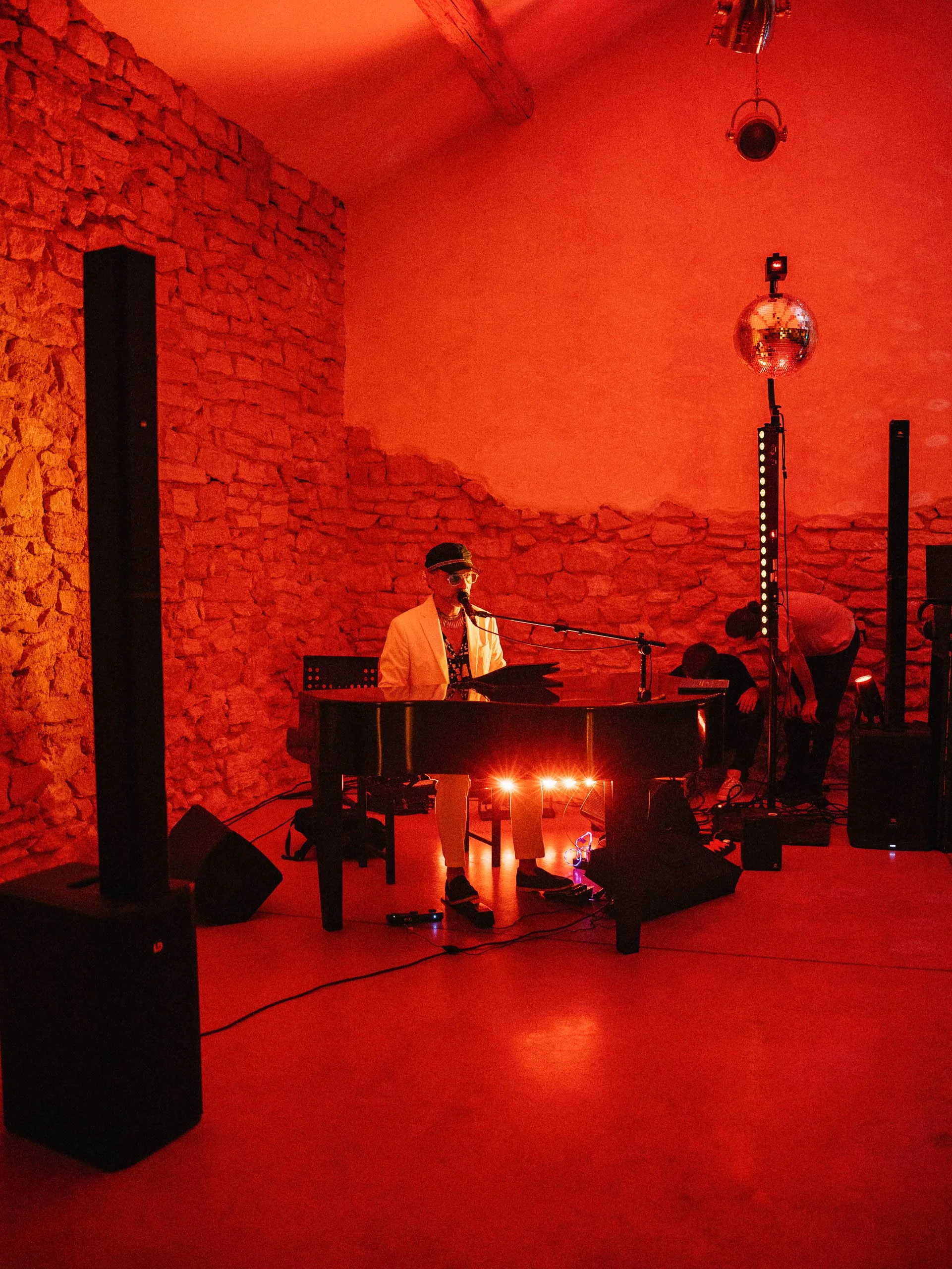Emeline&Vincent-Findesoirée-Lucascerri-1.jpg