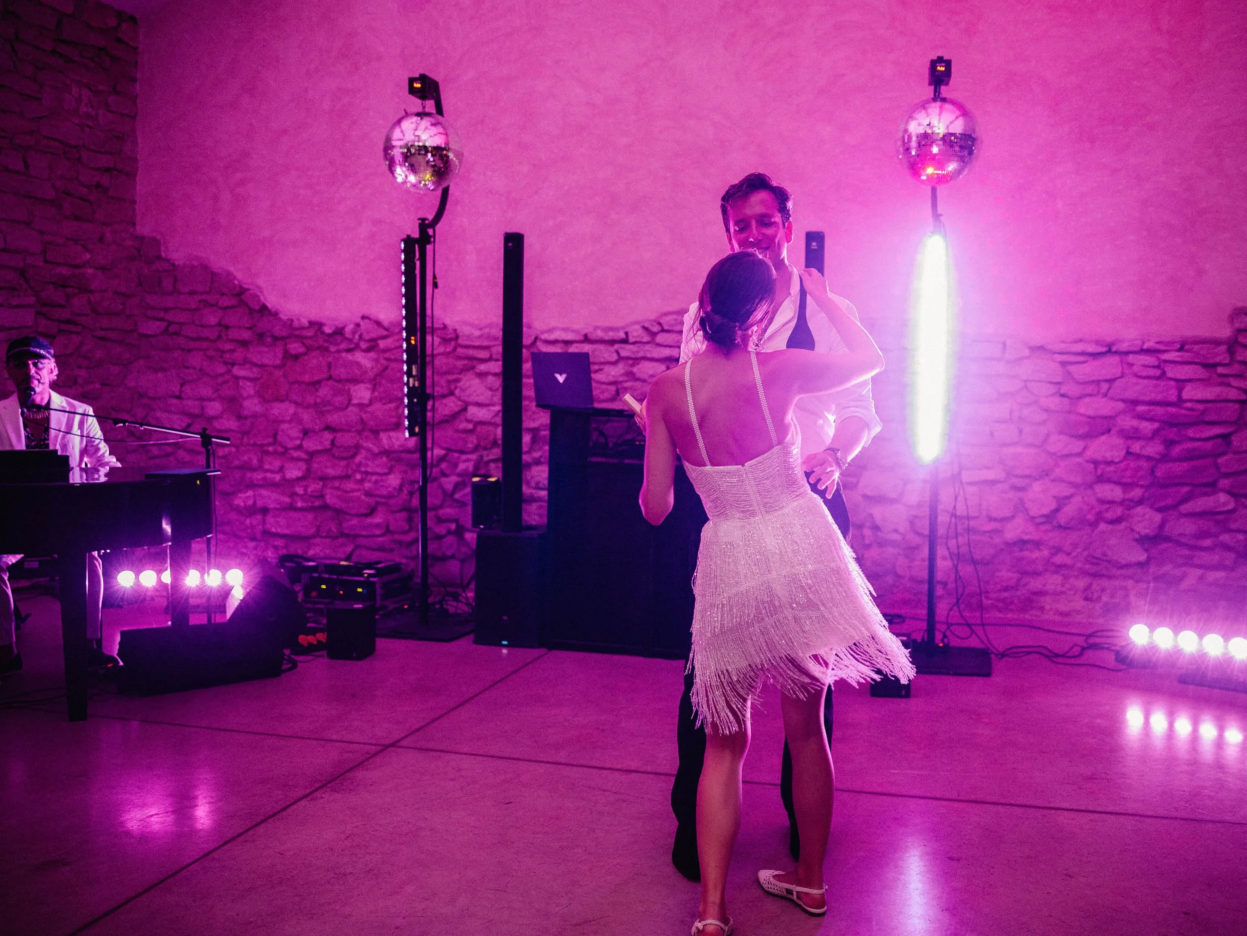 Emeline&Vincent-Findesoirée-Lucascerri-3.jpg