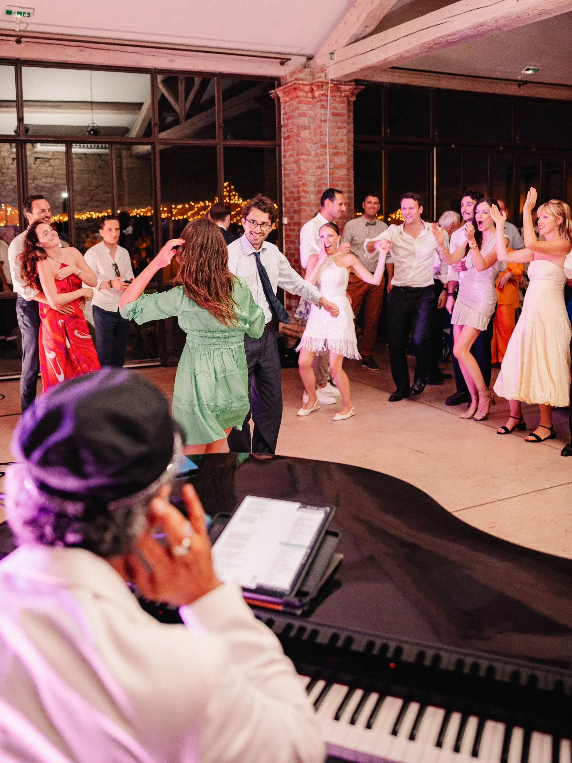 Emeline&Vincent-Findesoirée-Lucascerri-36.jpg