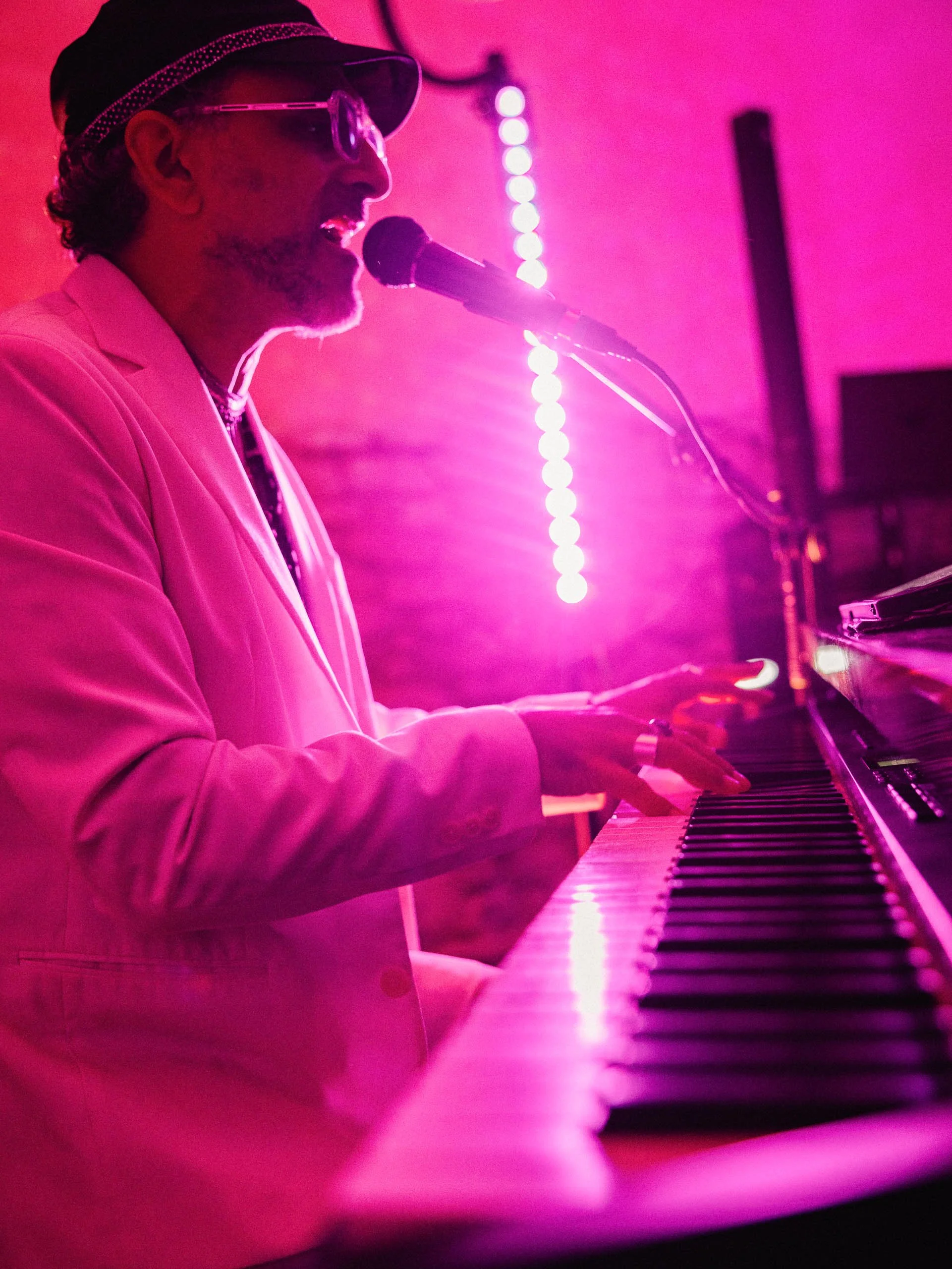 Emeline&Vincent-Findesoirée-Lucascerri-55.jpg