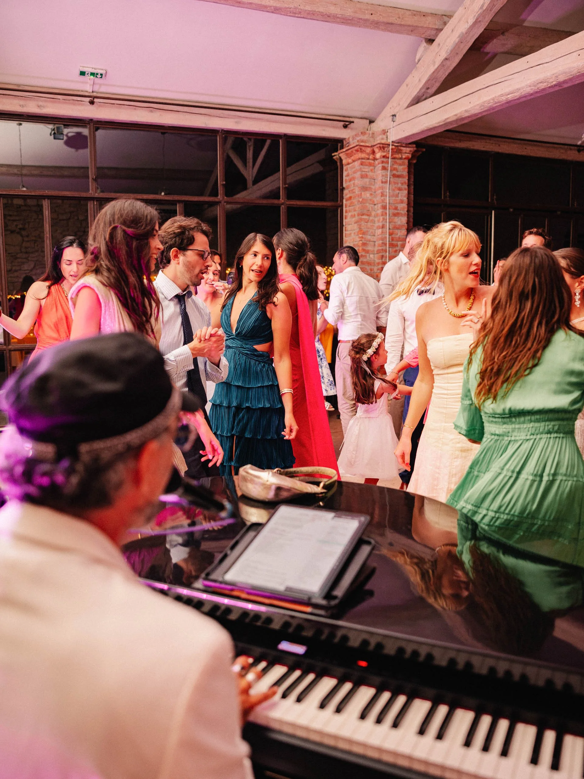 Emeline&Vincent-Findesoirée-Lucascerri-76.jpg