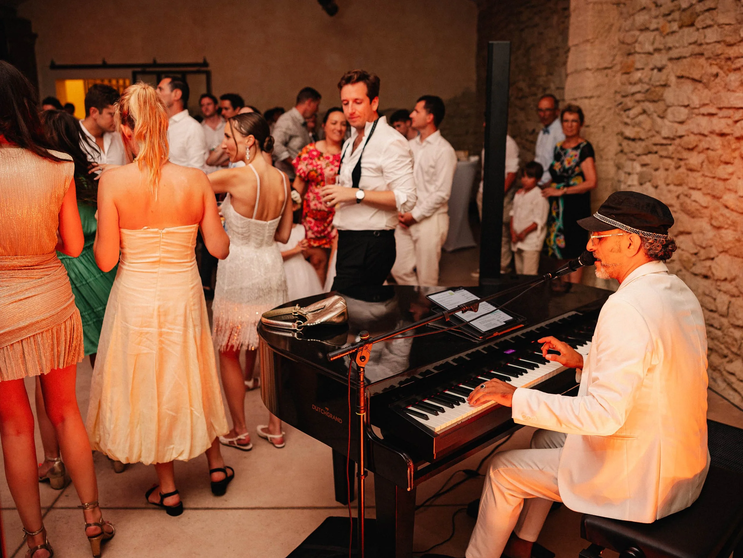 Emeline&Vincent-Findesoirée-Lucascerri-89.jpg