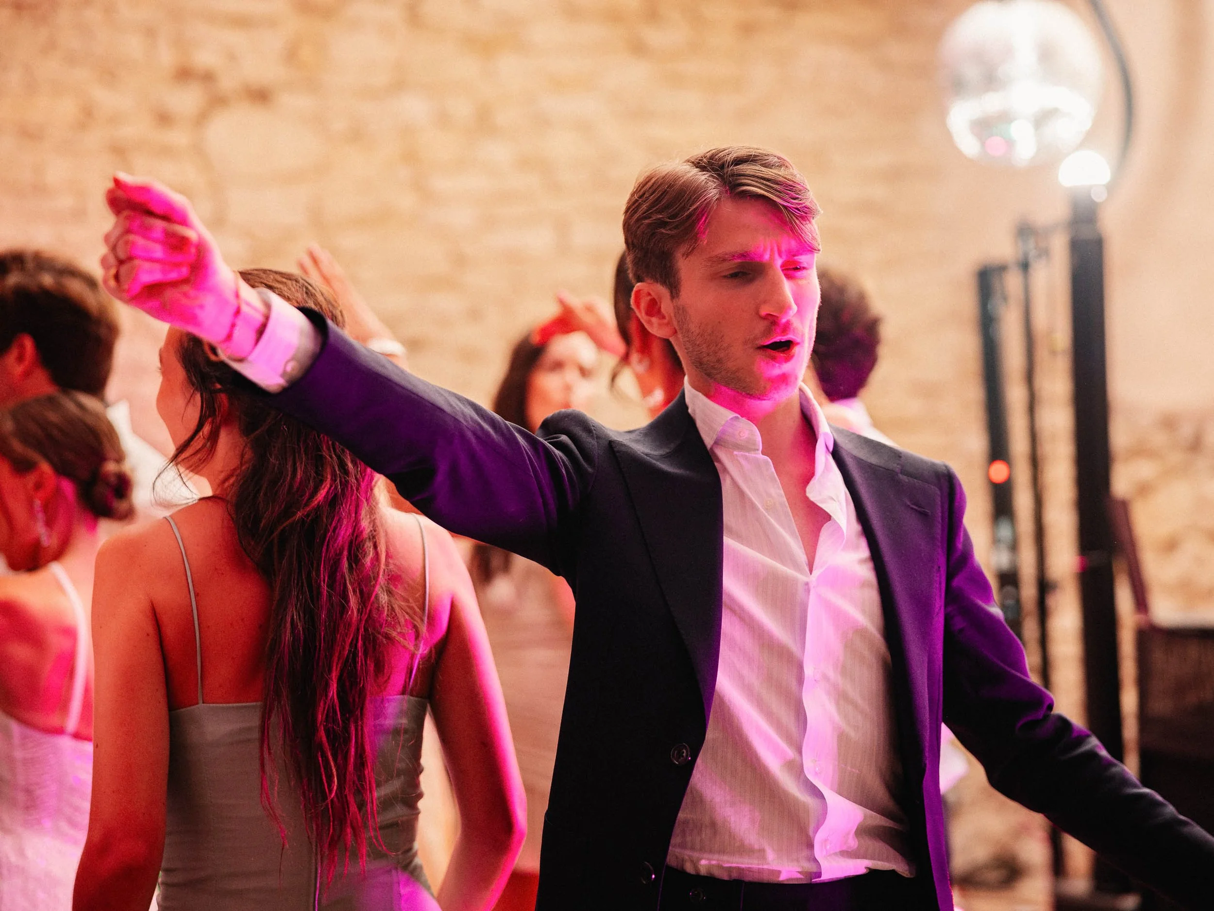 Emeline&Vincent-Findesoirée-Lucascerri-90.jpg