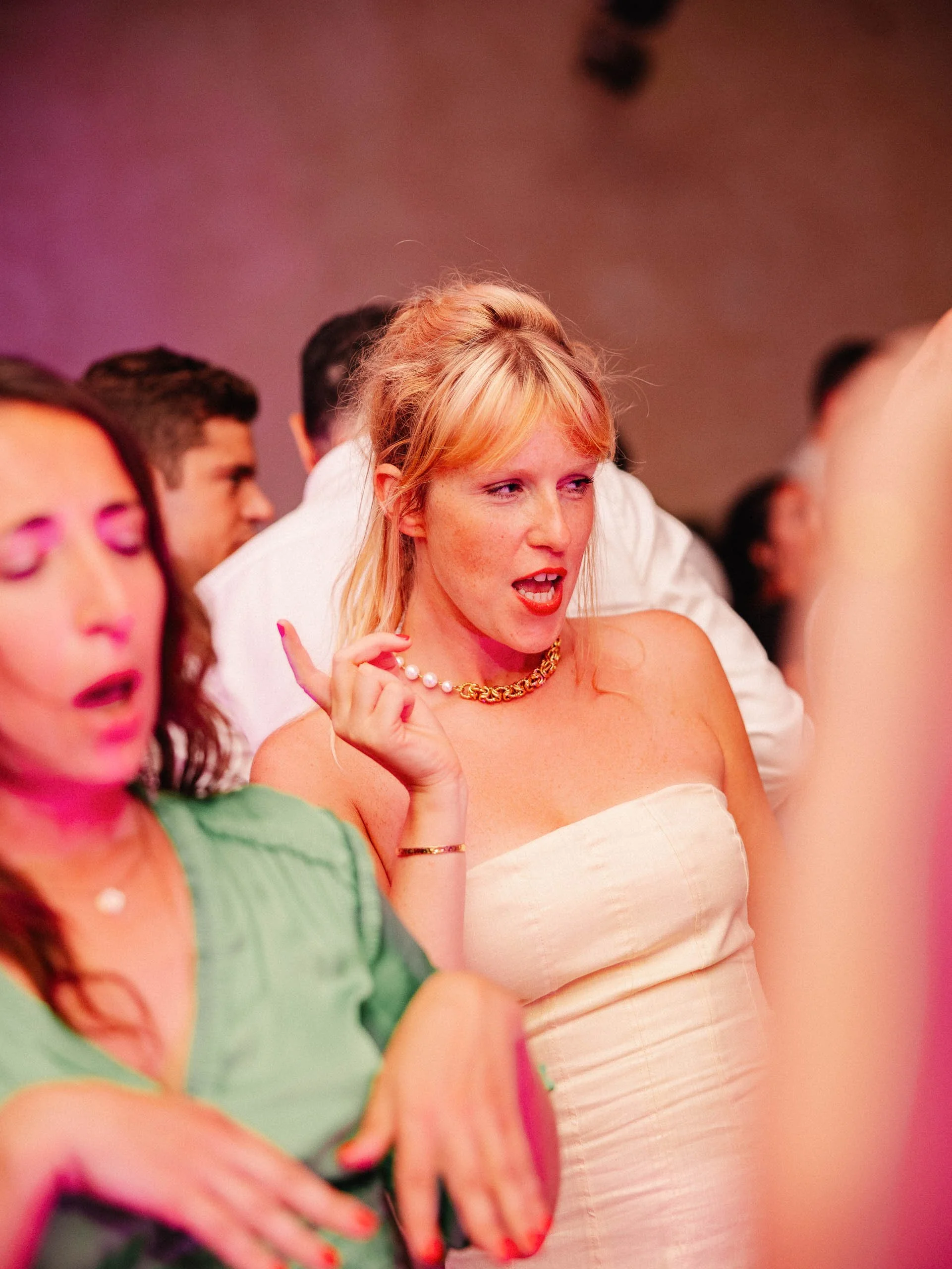 Emeline&Vincent-Findesoirée-Lucascerri-99.jpg