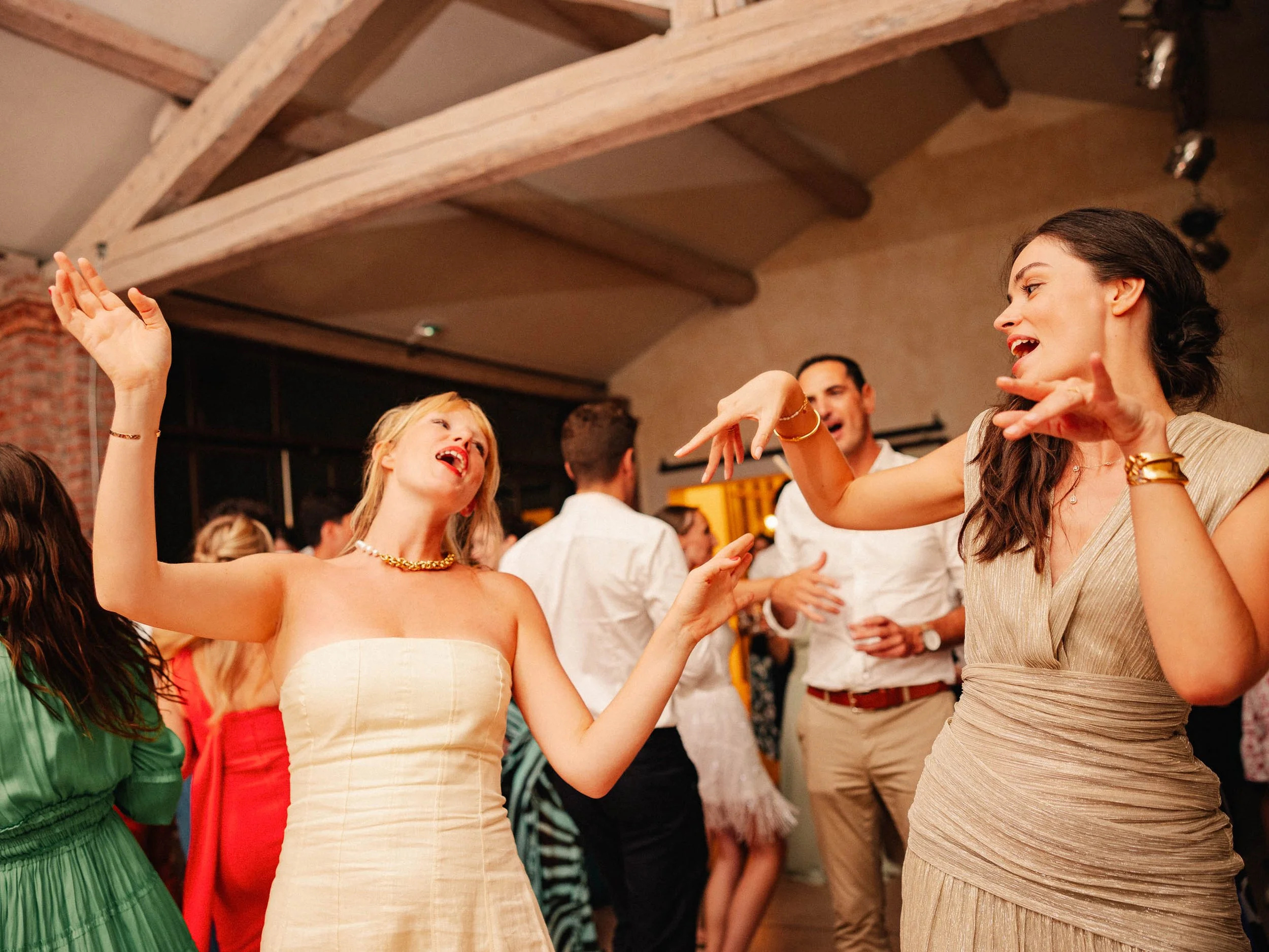 Emeline&Vincent-Findesoirée-Lucascerri-108.jpg