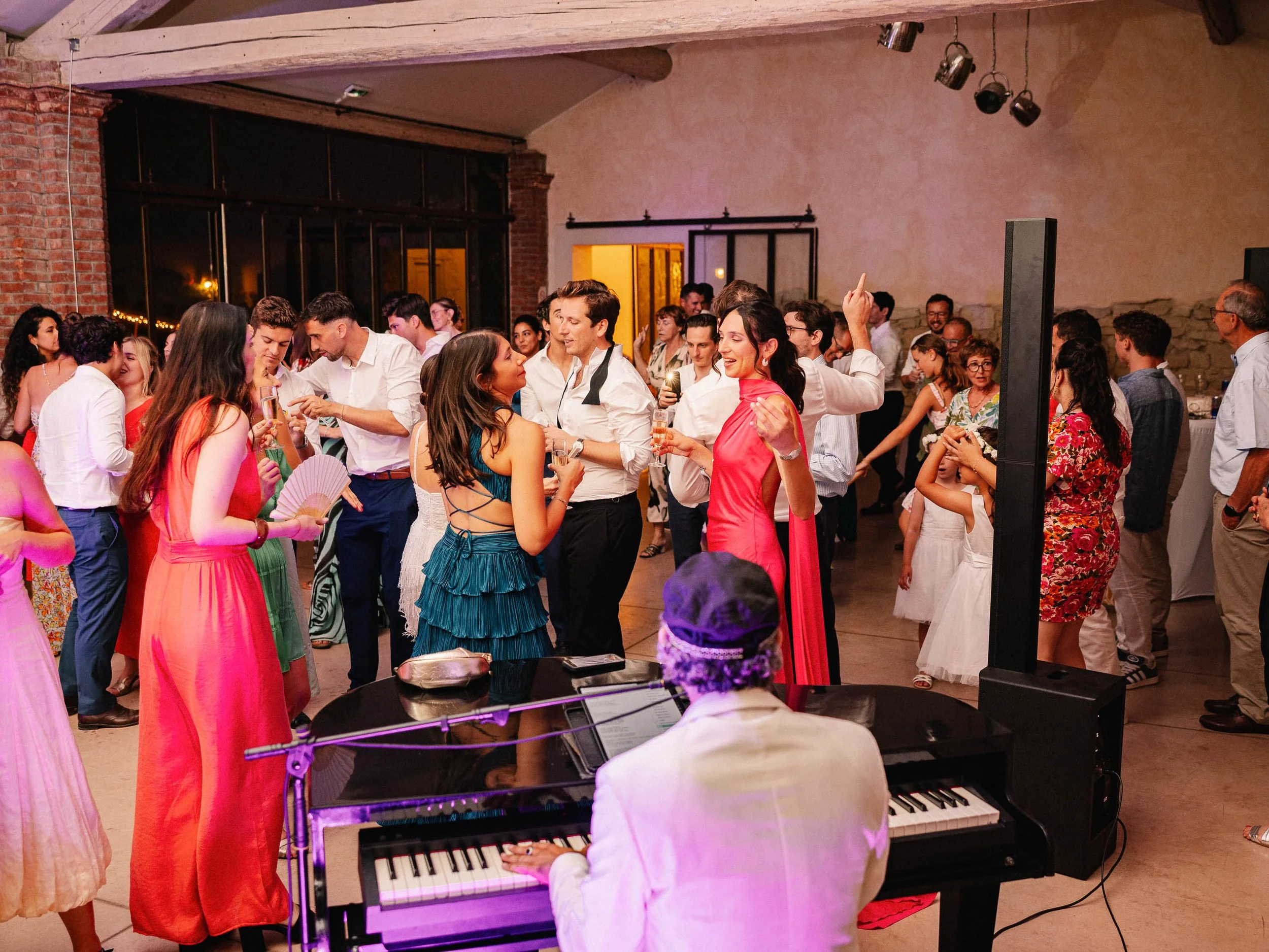 Emeline&Vincent-Findesoirée-Lucascerri-118.jpg