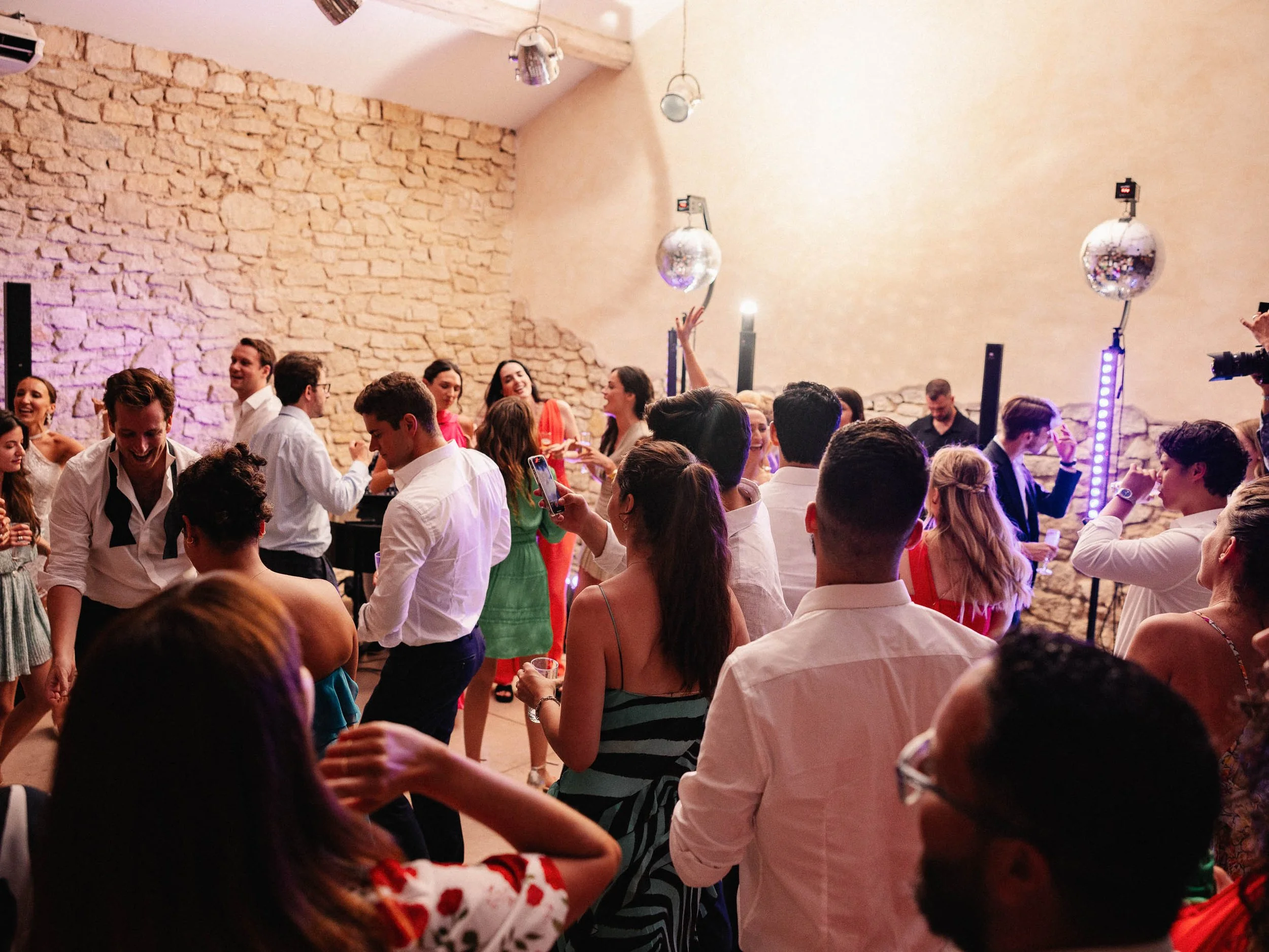 Emeline&Vincent-Findesoirée-Lucascerri-139.jpg