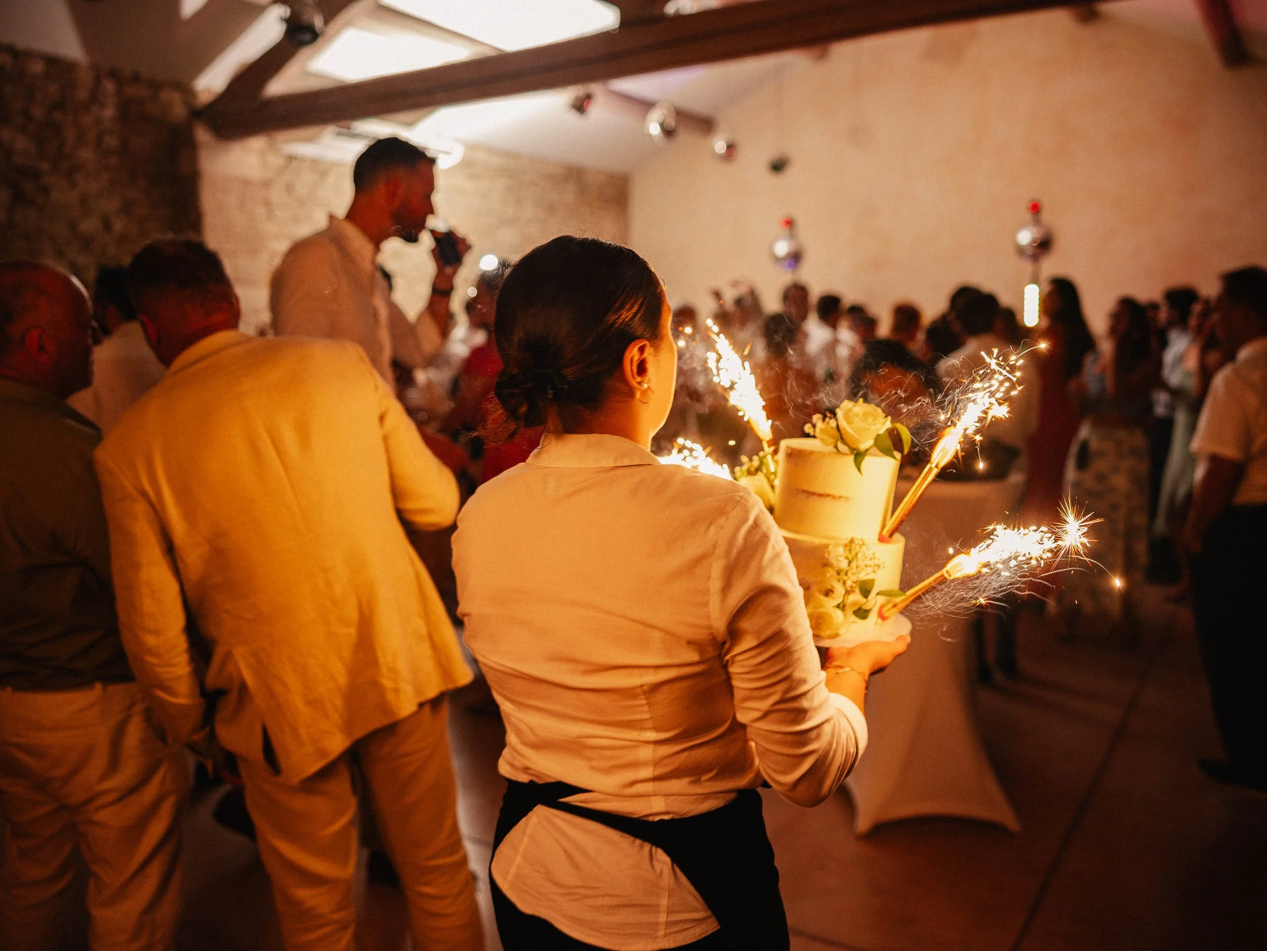 Emeline&Vincent-Findesoirée-Lucascerri-176.jpg
