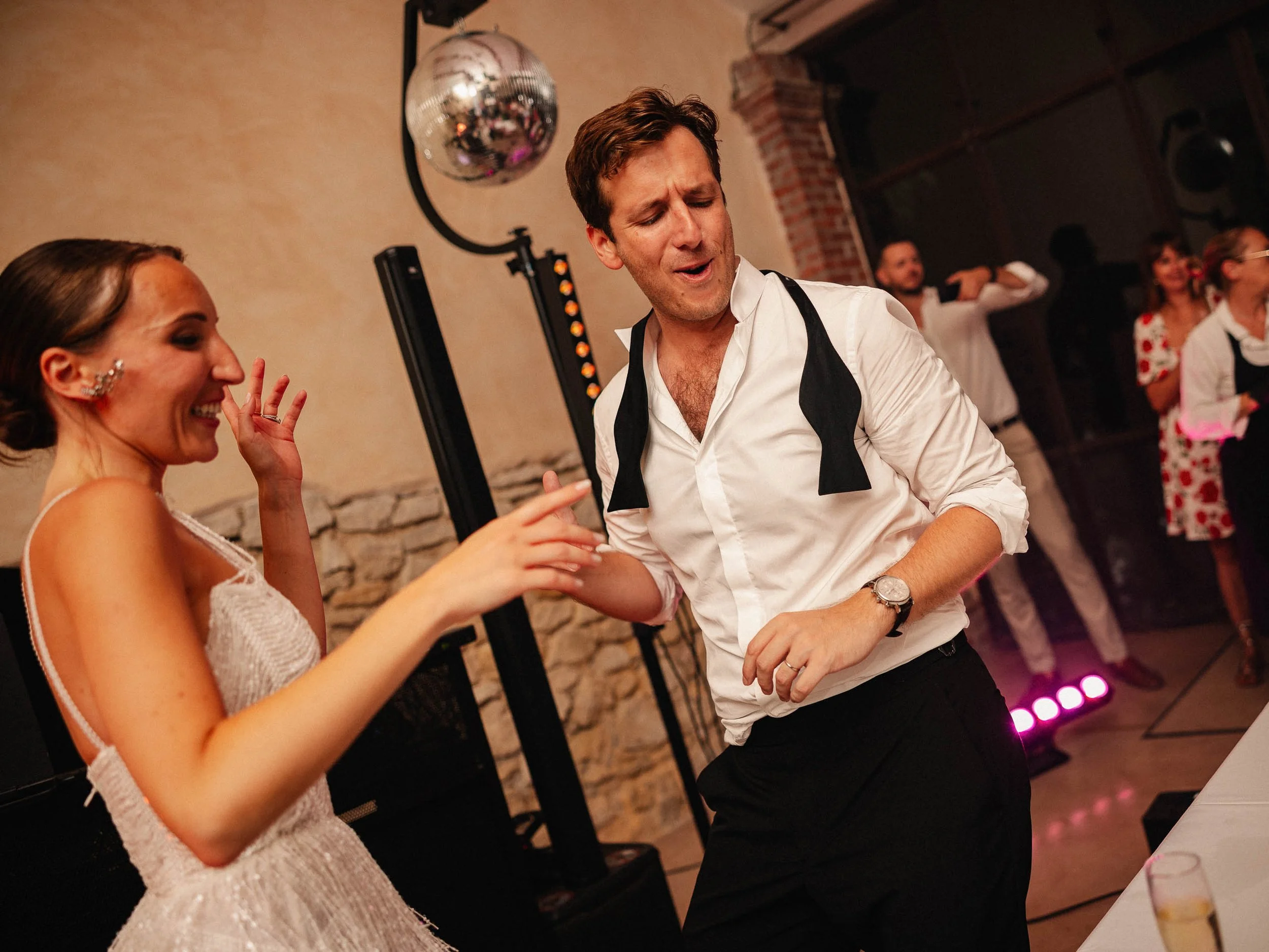 Emeline&Vincent-Findesoirée-Lucascerri-216.jpg