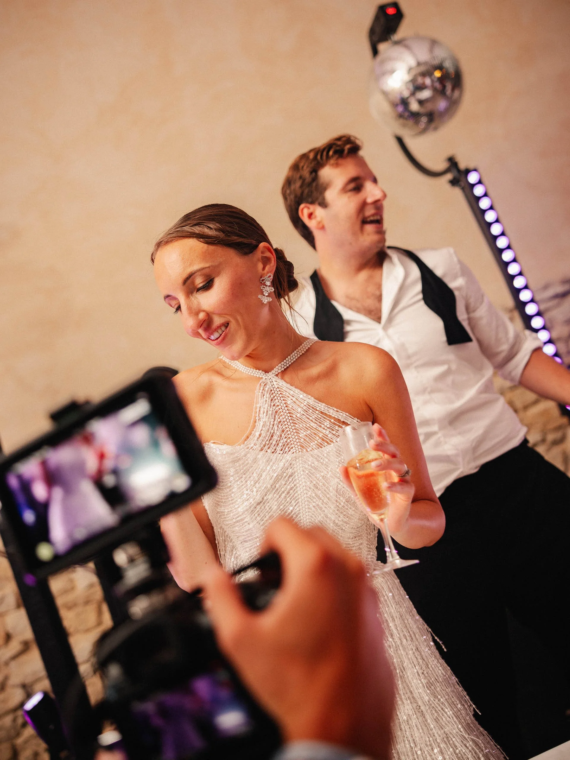 Emeline&Vincent-Findesoirée-Lucascerri-221.jpg