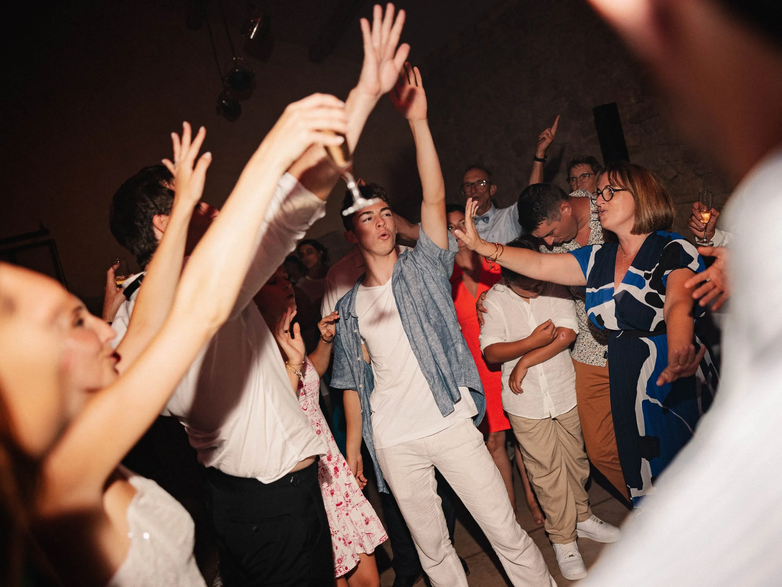 Emeline&Vincent-Findesoirée-Lucascerri-237.jpg