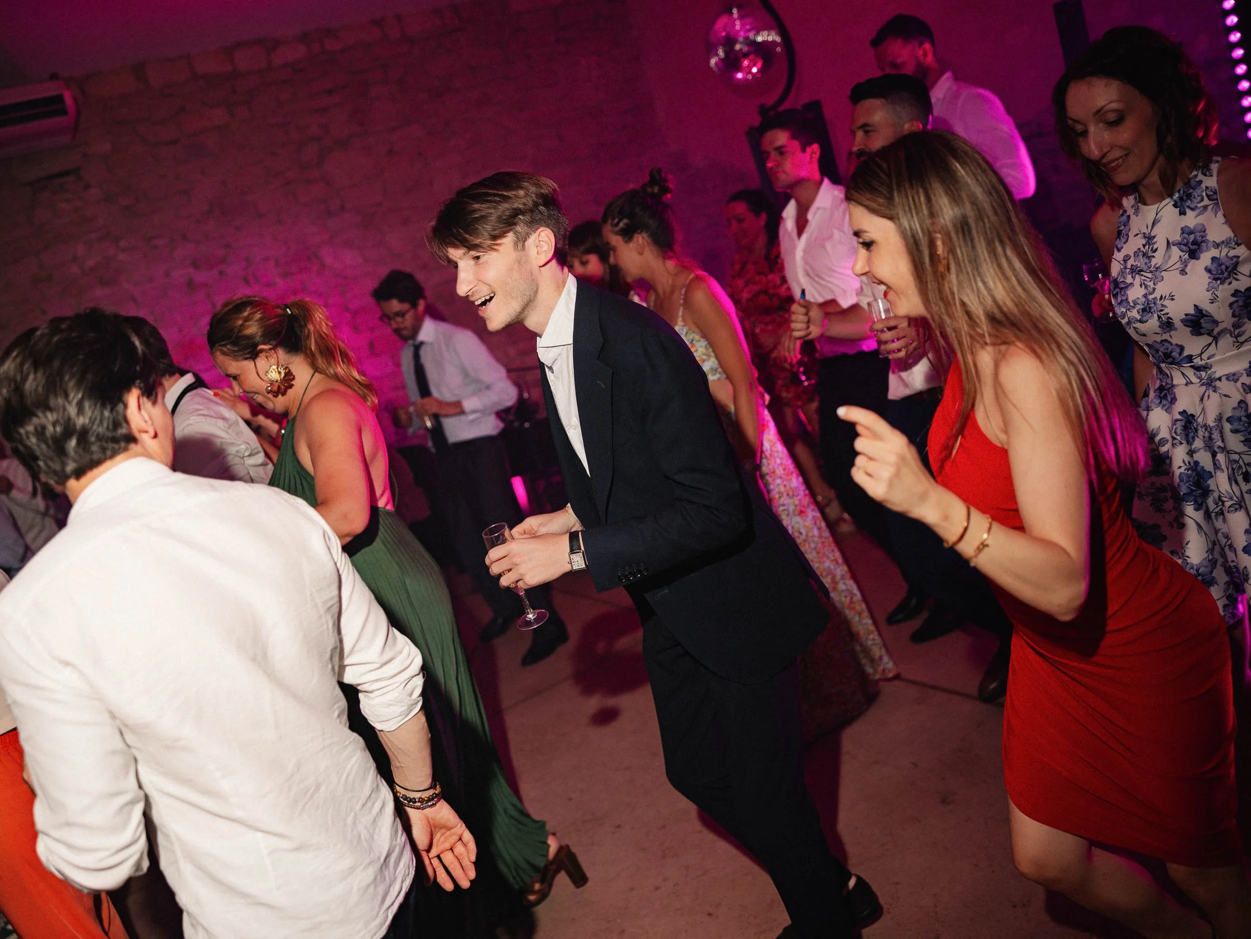 Emeline&Vincent-Findesoirée-Lucascerri-241.jpg