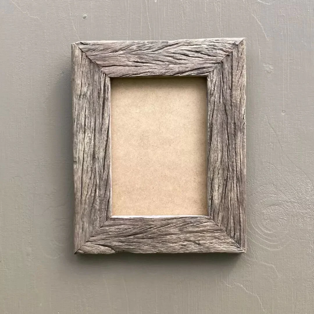 New Stock has been added to my website including this little Driftwood Photo Frame.
Our showroom in Dunbridge is open daily.

#driftwood #rusticfurniture #photography #pictureframeshop  #rusticdecor #sea #coastal #southcoast #beach #salty #woodendeco