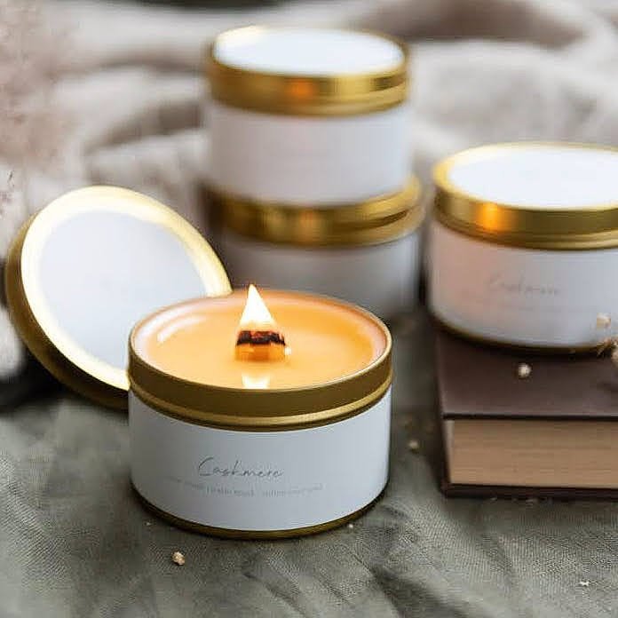 CANDLE OF THE MONTH: Cashmere ✨ 

This exquisite candle truly represents the epitome of self-care and indulgence. Just like the finest cashmere wool, I have carefully selected the most luxurious oils to create this unique blend. Our signature musk bl