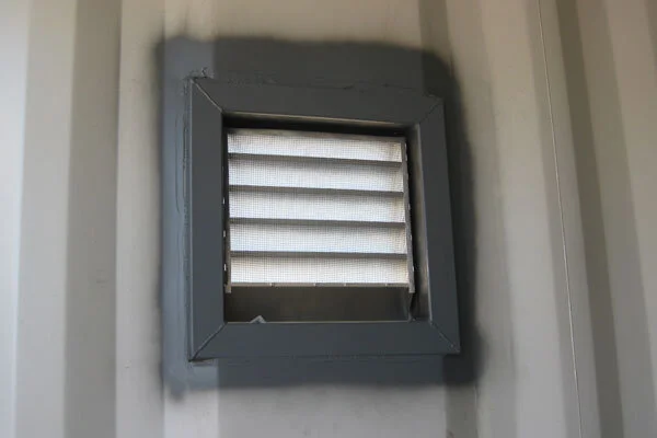 Louvered vent