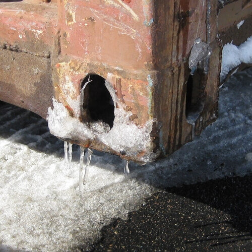 Bottom corner casting (with some ice)