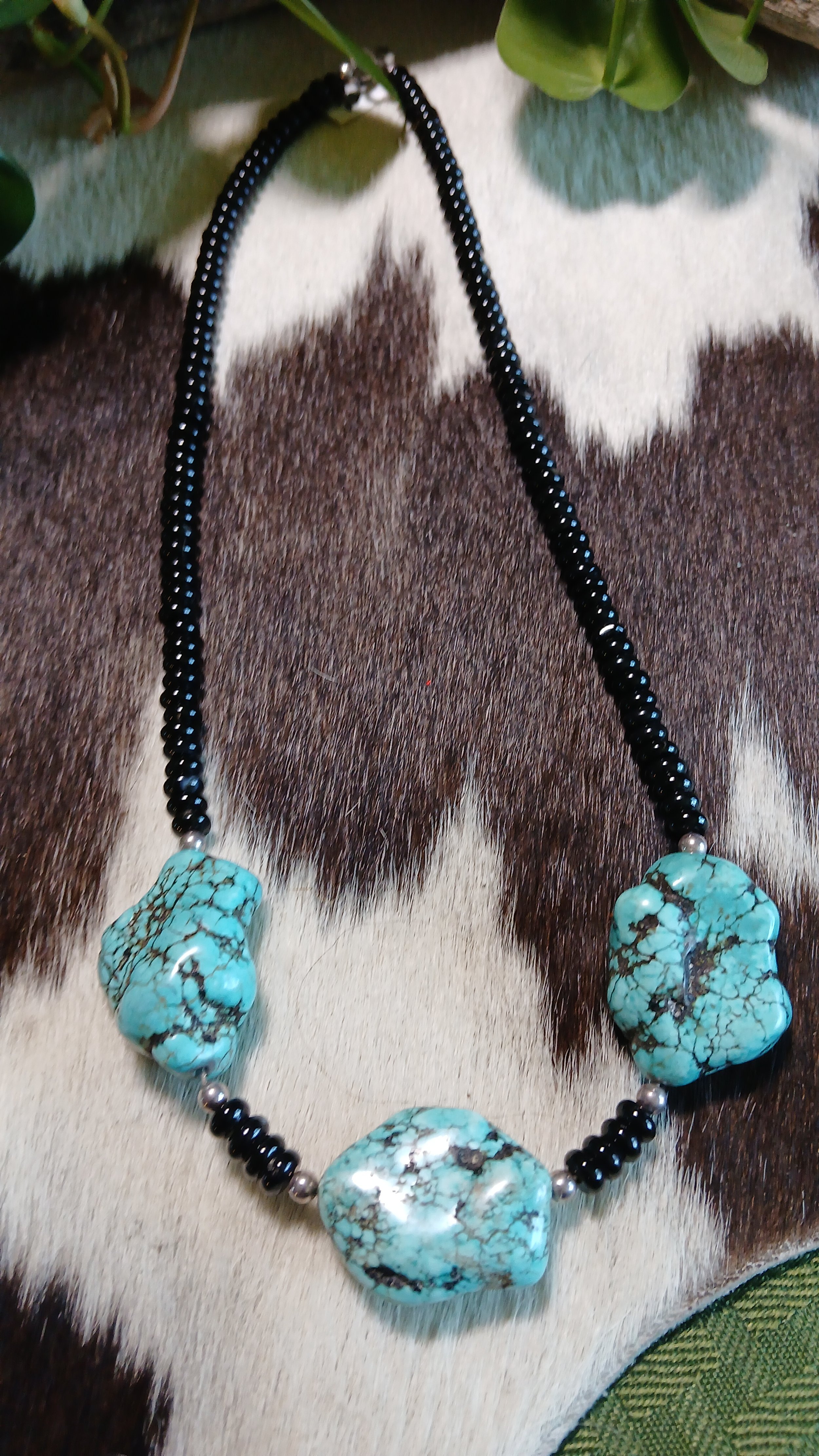 Classy Turquoise and Onyx Necklace
