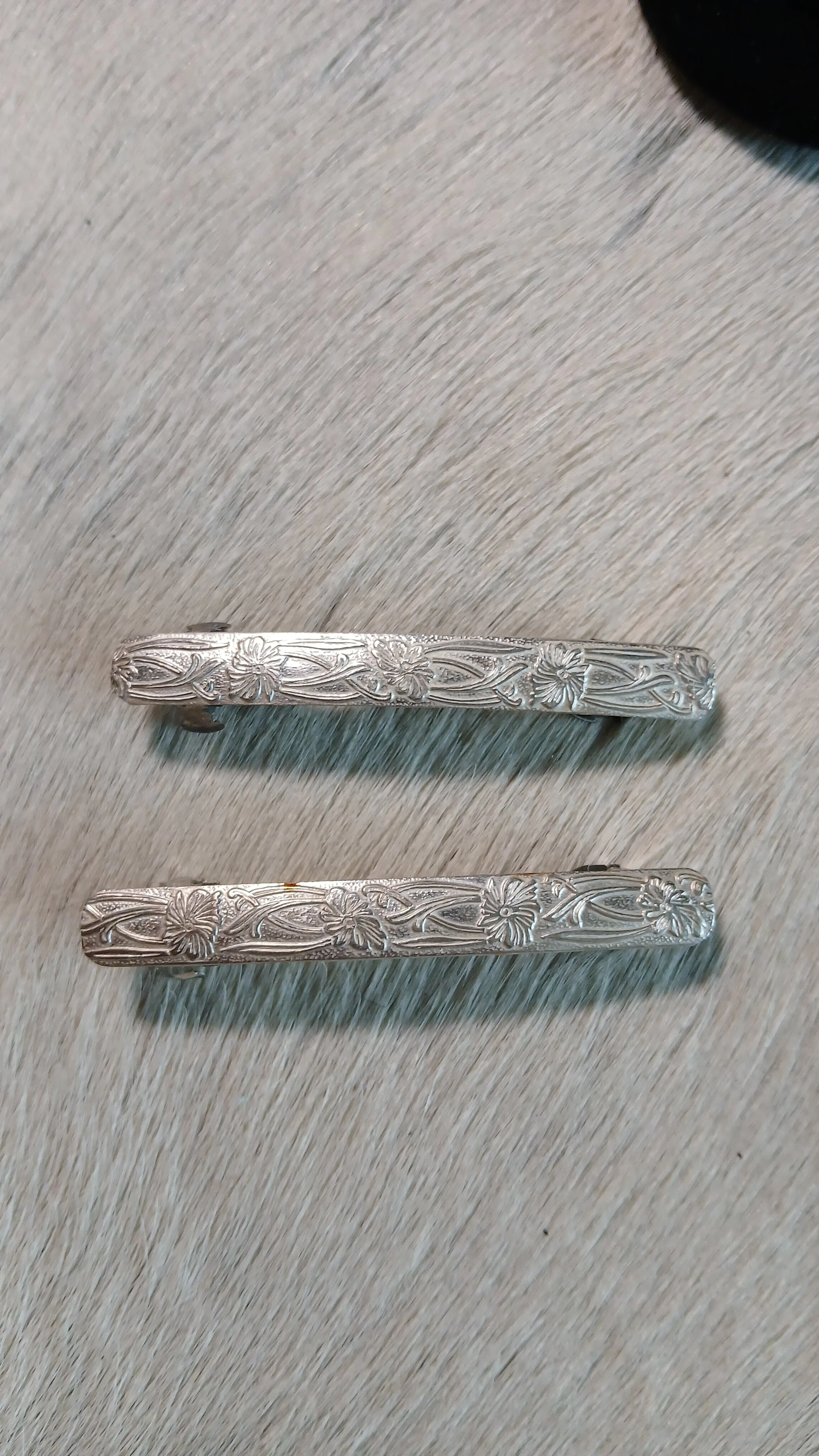 Pretty Sterling Vine Patterned Barrete Each