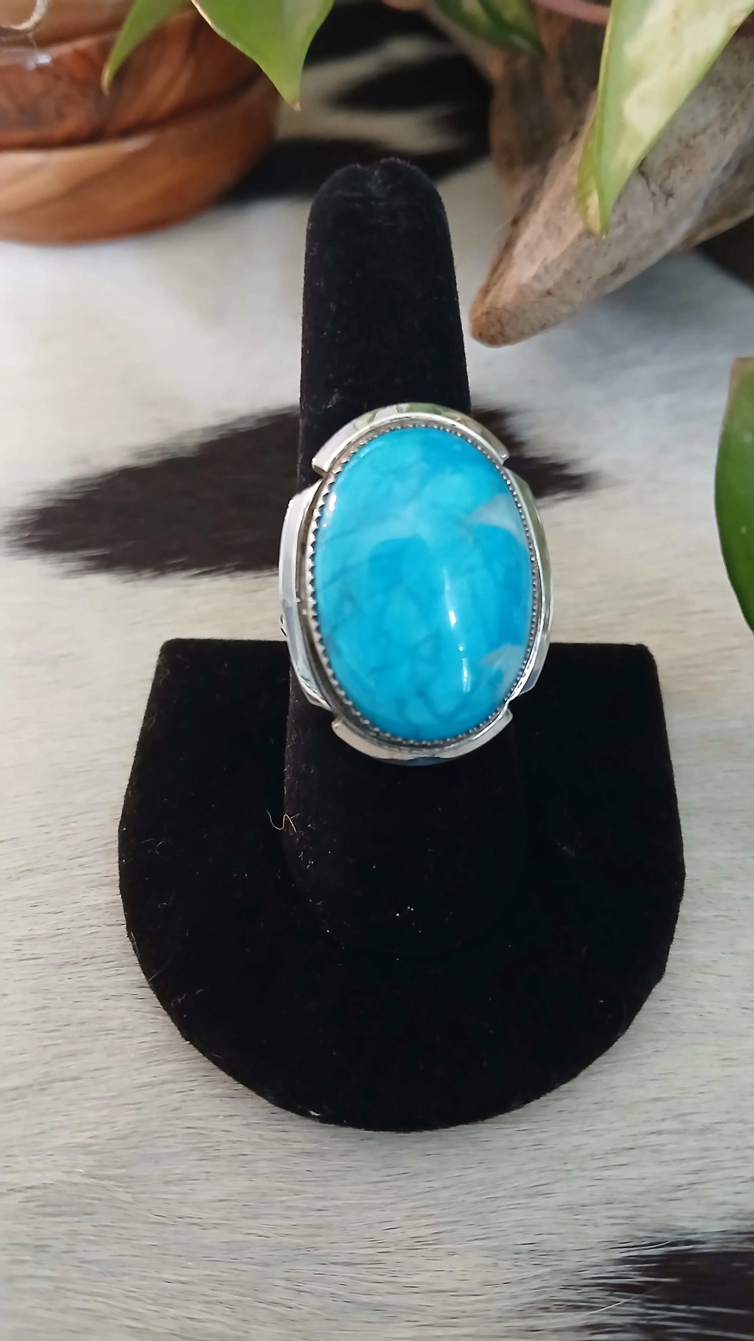 Stunning Kingman Turquoise and Sterling Ring - Size 8.5