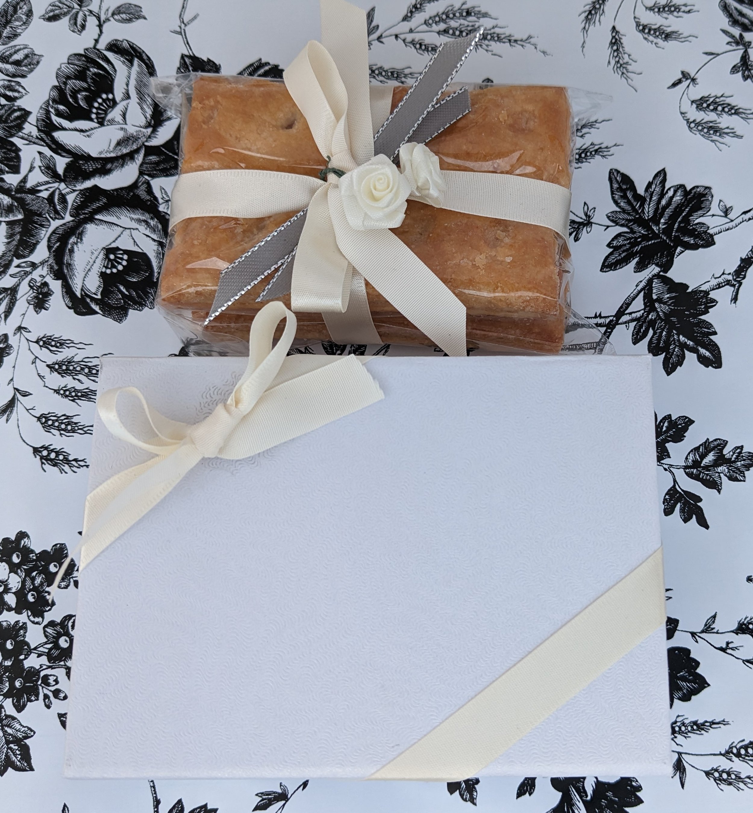 Pastry puff cookie bar in a box $5.00