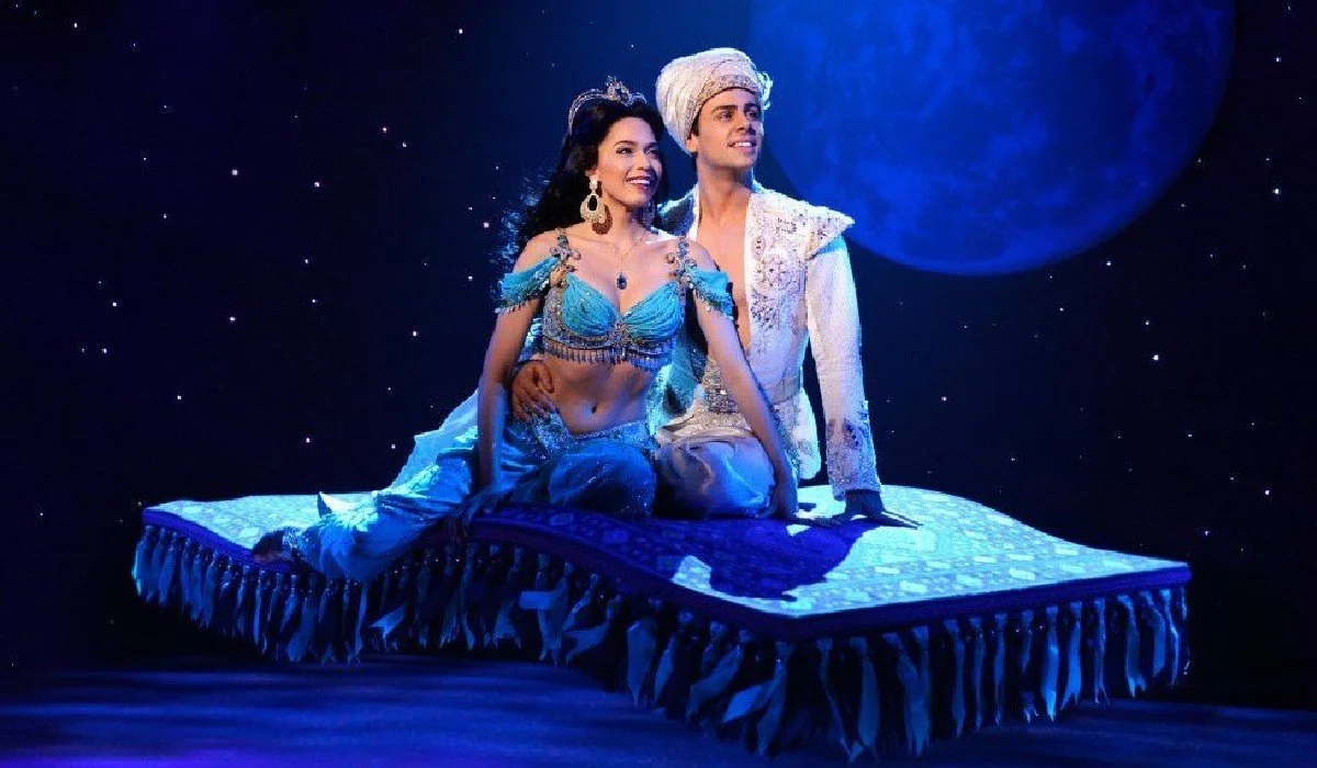 ¿Cómo vuela la alfombra mágica en Aladdín el músical?