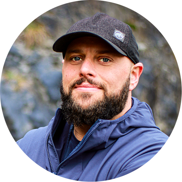 Sam-sykes-portrait-3-circle-600.png